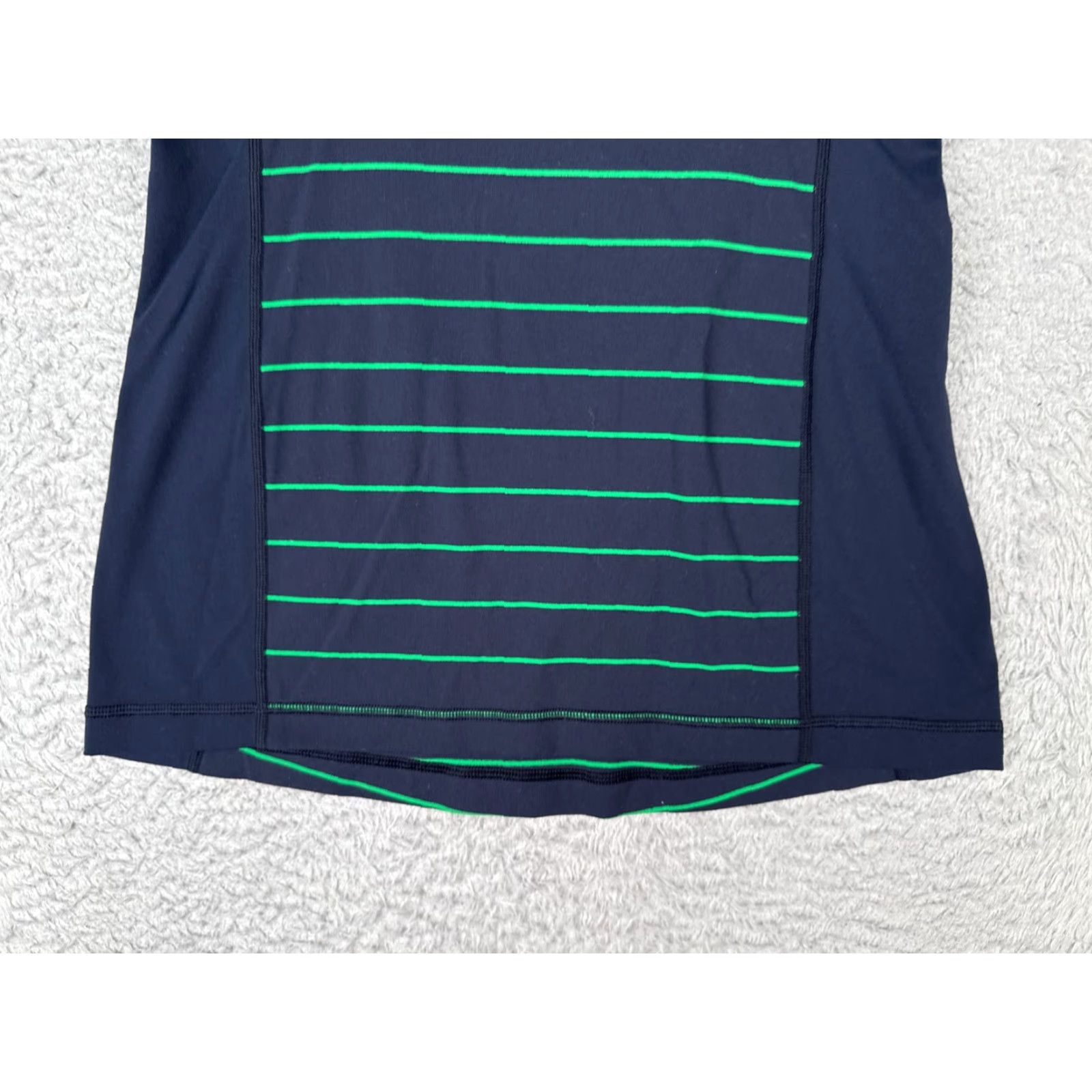 Lululemon Lululemon Shirt Women 8 Tank Sleeveless Built-In Bra Yoga Athletic Yoga Shirt Blue Green Scoop Neck Tank Woman 8 Womens Size M / US 6-8 / IT 42-44 - 5 Thumbnail
