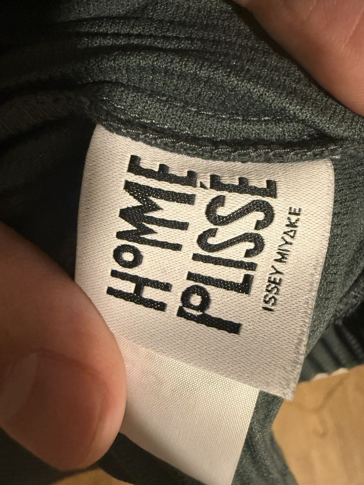 Homme Plisse Issey Miyake Issey Miyake Hommes Plisse Pleated Hoodie Green Size US XL / EU 56 / 4 - 4 Thumbnail