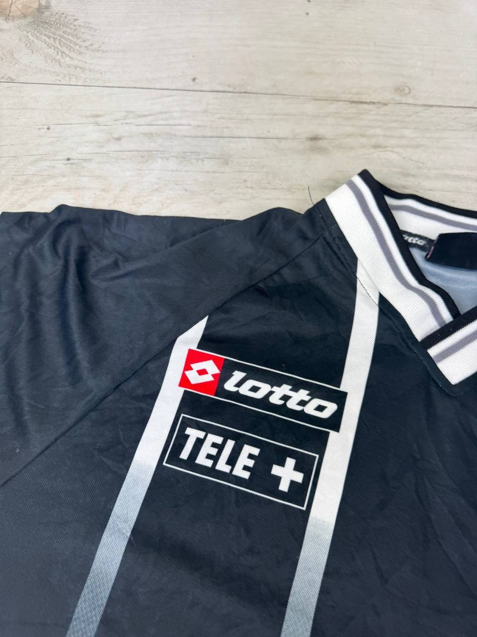 Lotto Sport Vintage Lotto Juventus 2000 2001 Training Shirt Jersey Size US L / EU 52-54 / 3 - 5 Thumbnail