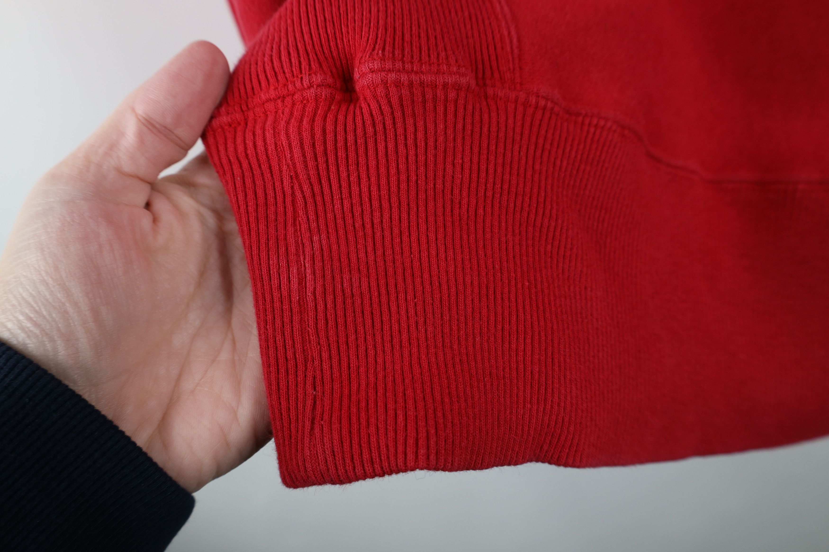 Vintage Vintage Y2K Streetwear Heavyweight Hoodie Sweatshirt Red Size US S / EU 44-46 / 1 - 10 Thumbnail