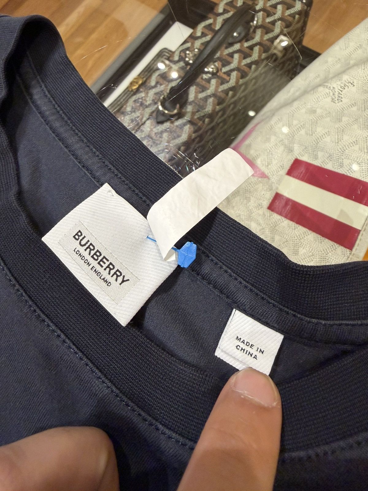 Burberry Burberry TB Graphic Logo Tee - Navy Size US M / EU 48-50 / 2 - 3 Thumbnail