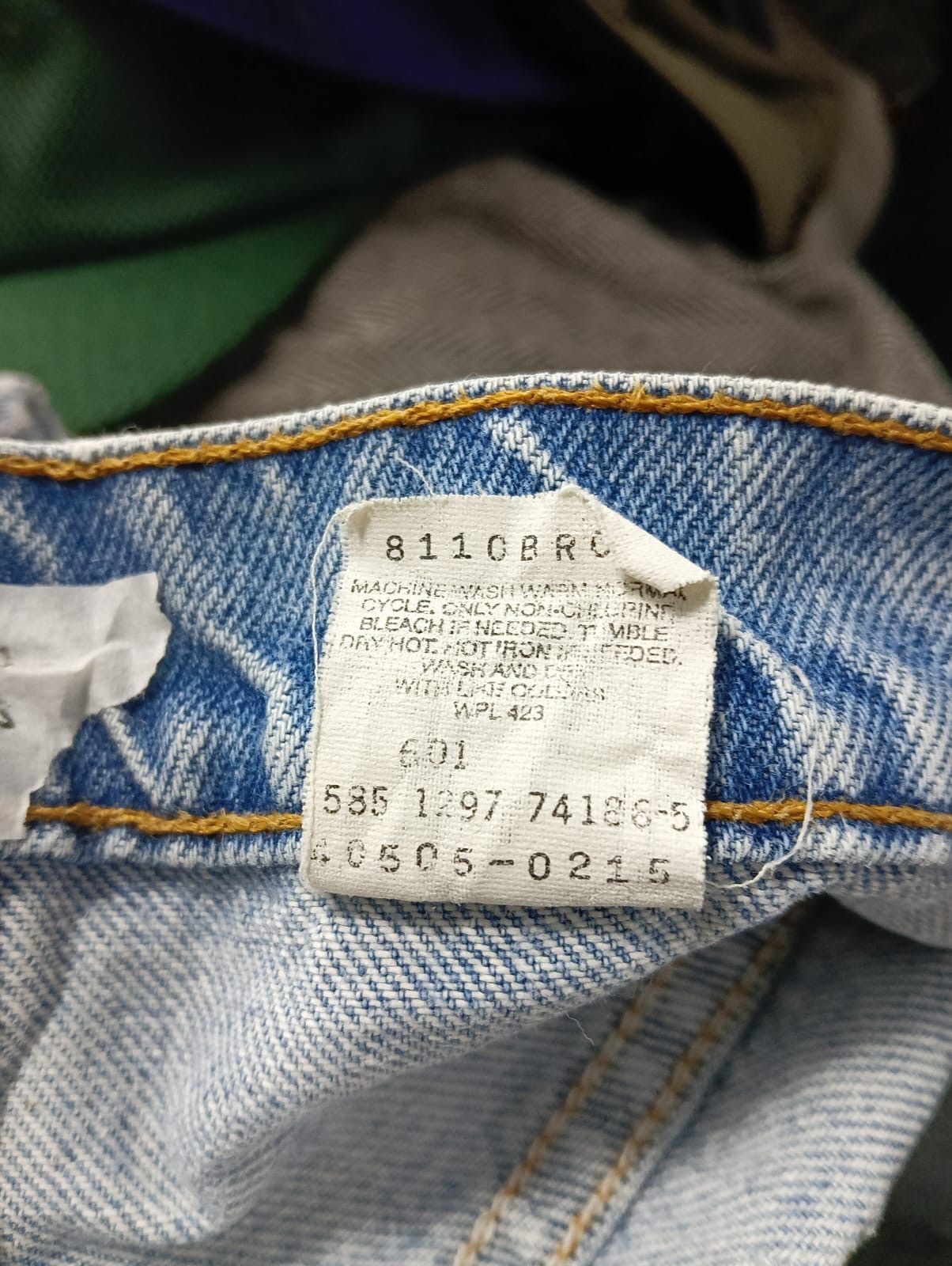 Levi's Vintage Clothing Vintage Levis 505 distressed denim rare orange tab Size US 35 - 11 Thumbnail