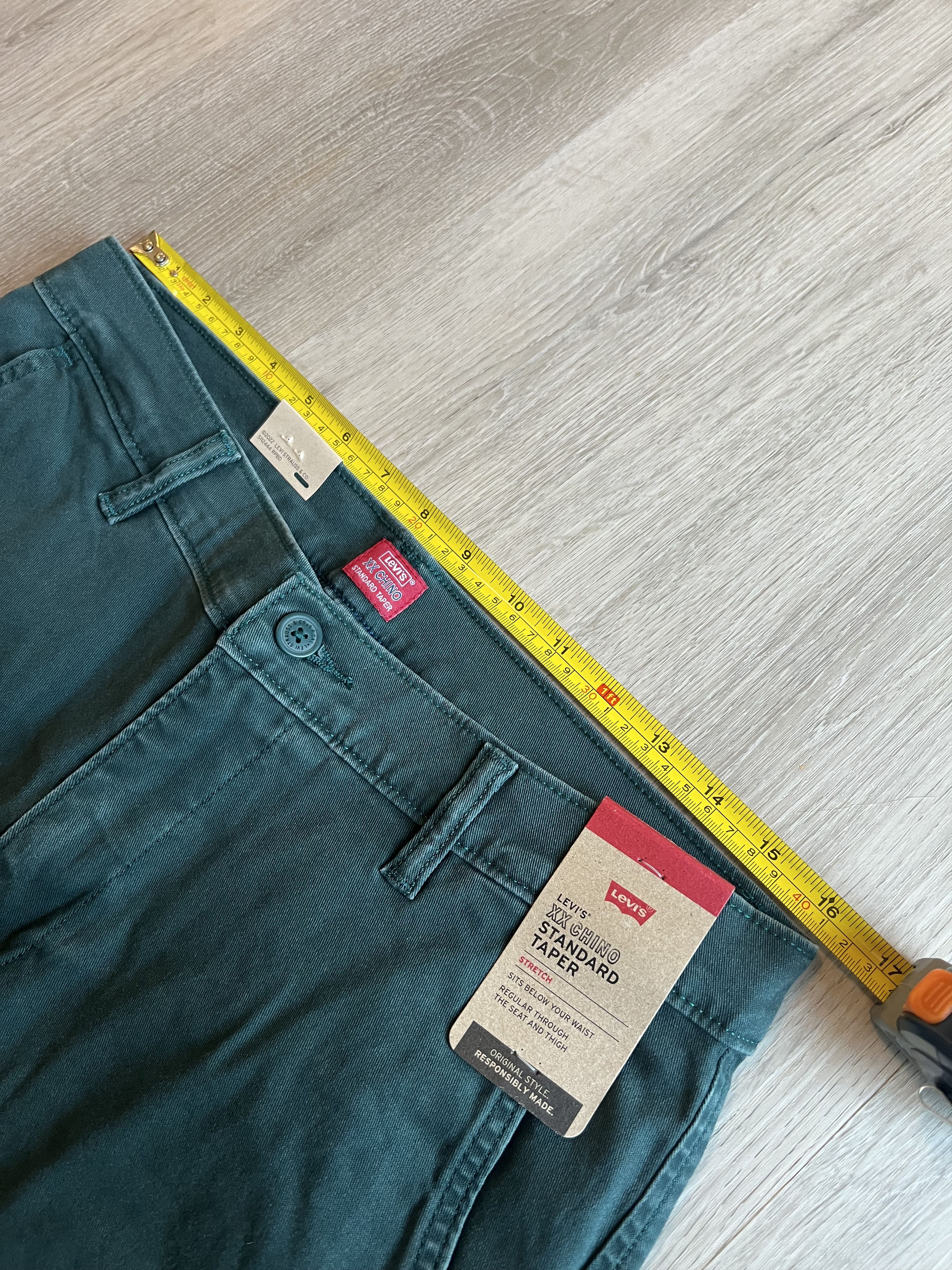 Levi's Standard fit Tapered Chino Pants / Forest Green work wear Size US 32 / EU 48 - 6 Thumbnail