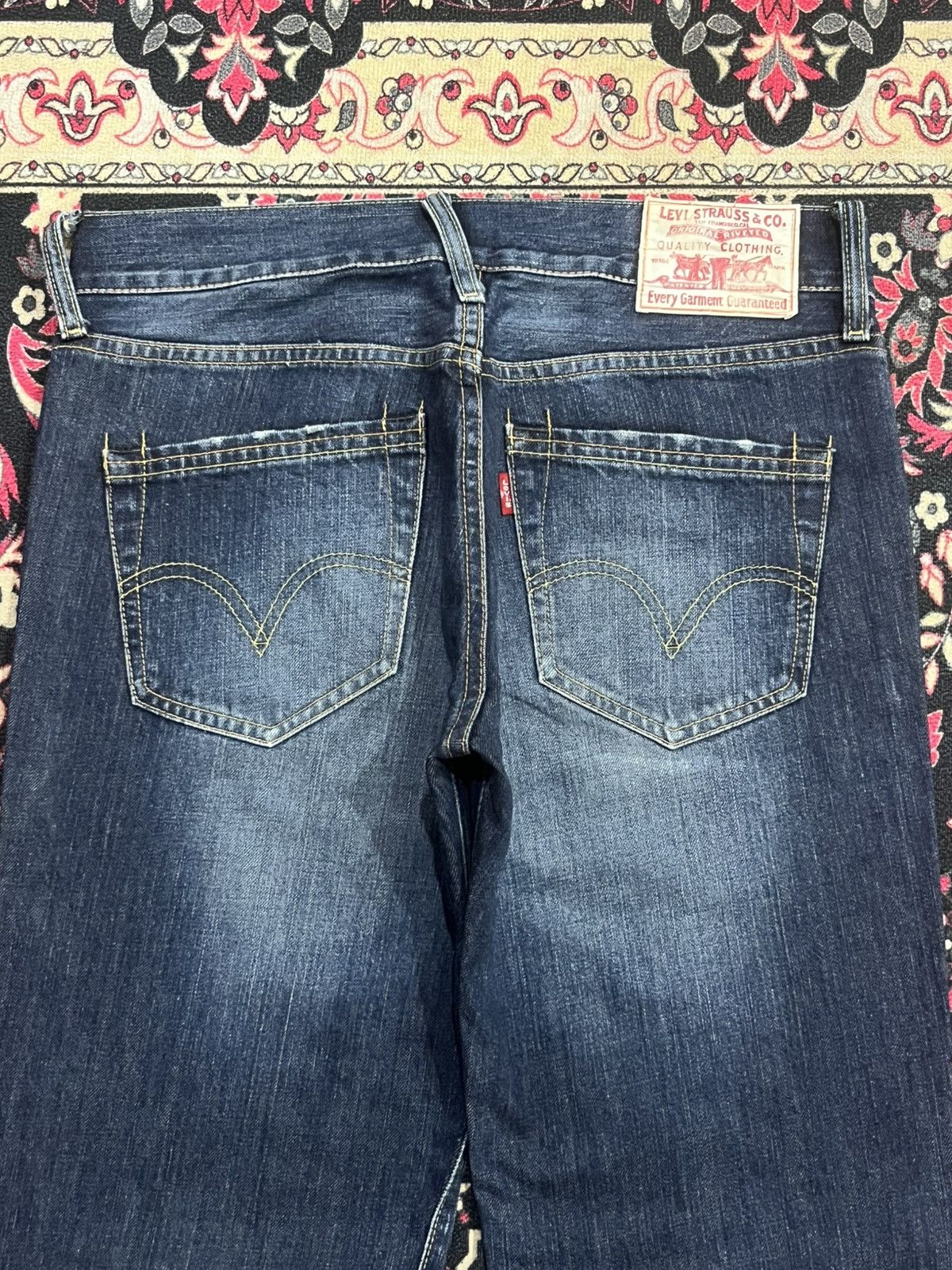 Levi's × Vetements Vintage Levi’s Dark Blue Faded Washed Distress Tapered Jeans Size US 28 / EU 44 - 7 Thumbnail