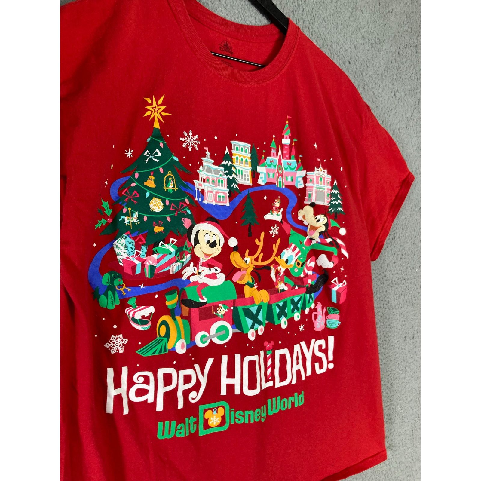 Disney Disney Parks Happy Holidays T-Shirt XL Red Mickey Size US XL / EU 56 / 4 - 5 Thumbnail