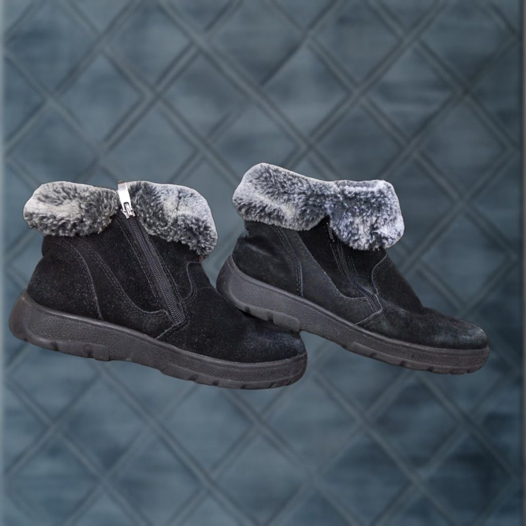 Vintage Khombu Jessica Snow Boots Womens Size 8 39 Black Leather Fur Ankle Zip Wedge Size US 8 / IT 38 - 1 Thumbnail