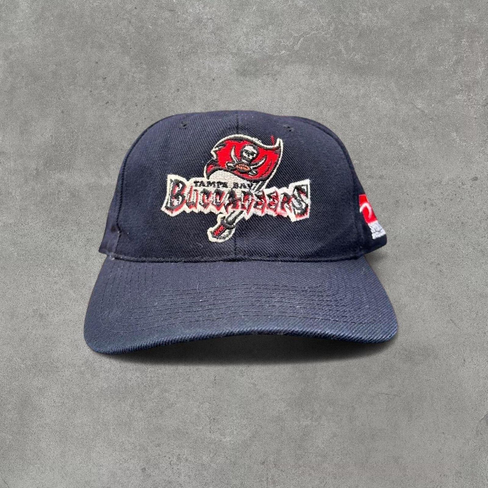 Sports Specialties × Vintage Vintage Tampa Bay Buccaneers Sport Specialities Hat Size ONE SIZE - 1 Thumbnail