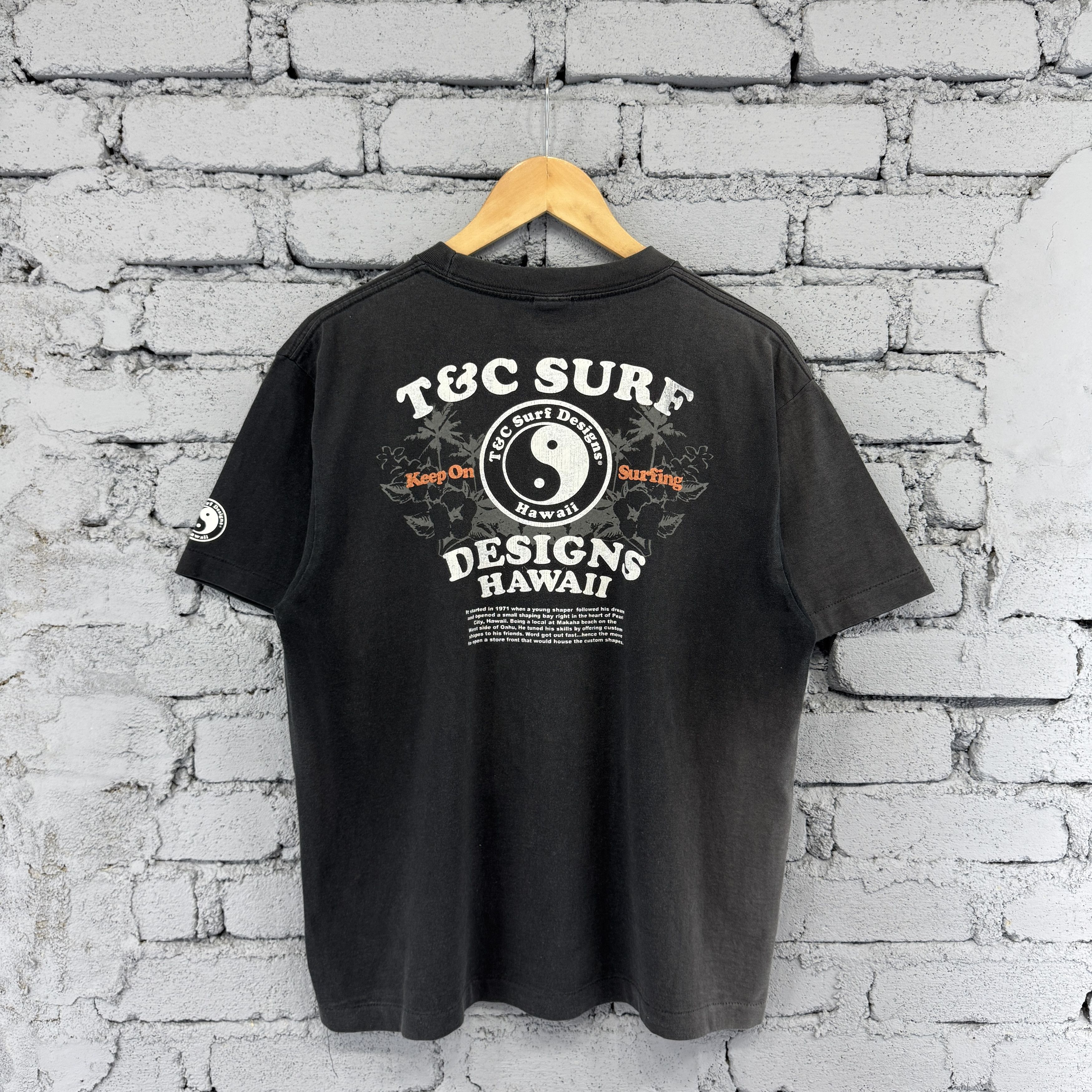 Vintage Vintage Sunfaded T&C Surf Designs Hawaii Graphic Surfing Size US M / EU 48-50 / 2 - 1 Thumbnail