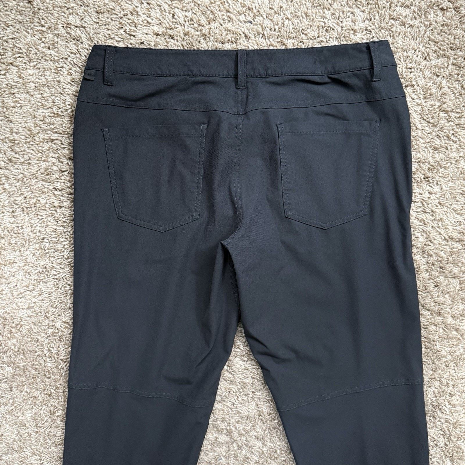 Lululemon LuluLemon ABC 5 Pocket Athletic Pants Black Chino Gym Casual Size US 34 / EU 50 - 4 Thumbnail