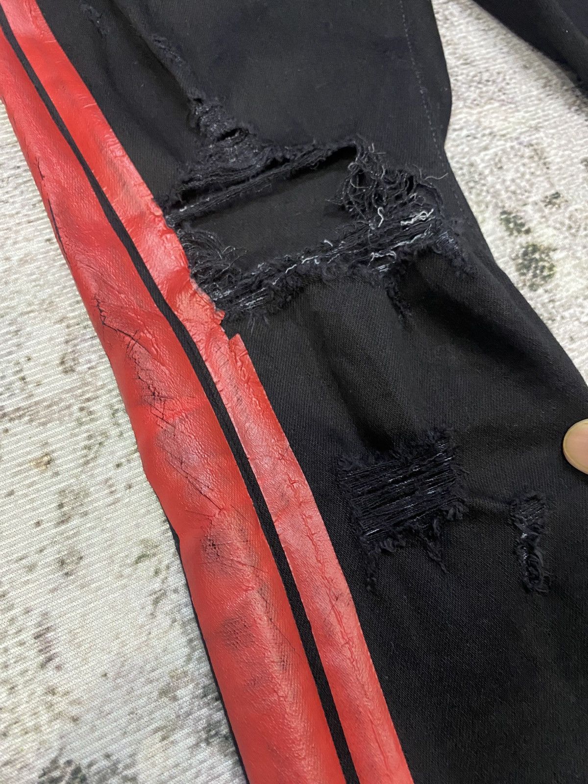 Amiri Amiri Black And Red Strip Pants Size US 32 / EU 48 - 5 Thumbnail