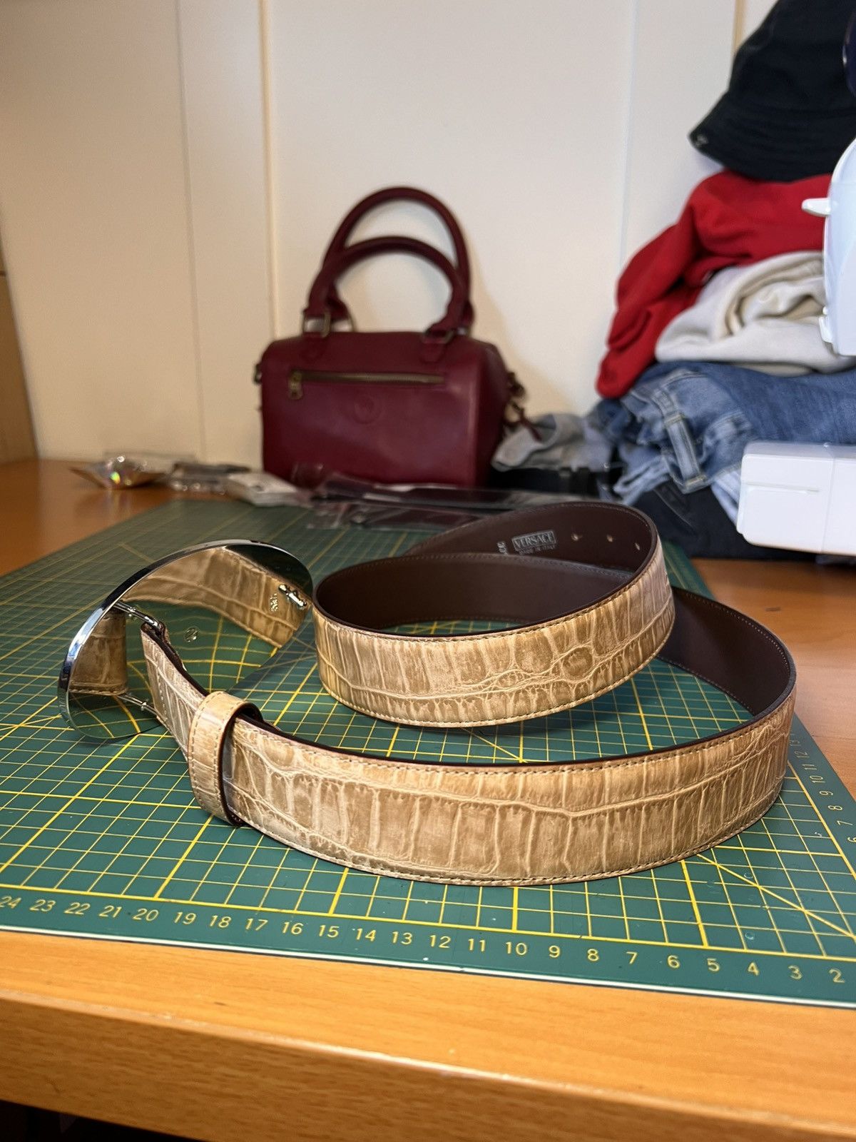 Versace Versace jumbo studded medusa buckle crocodile leather belt Size ONE SIZE - 8 Thumbnail