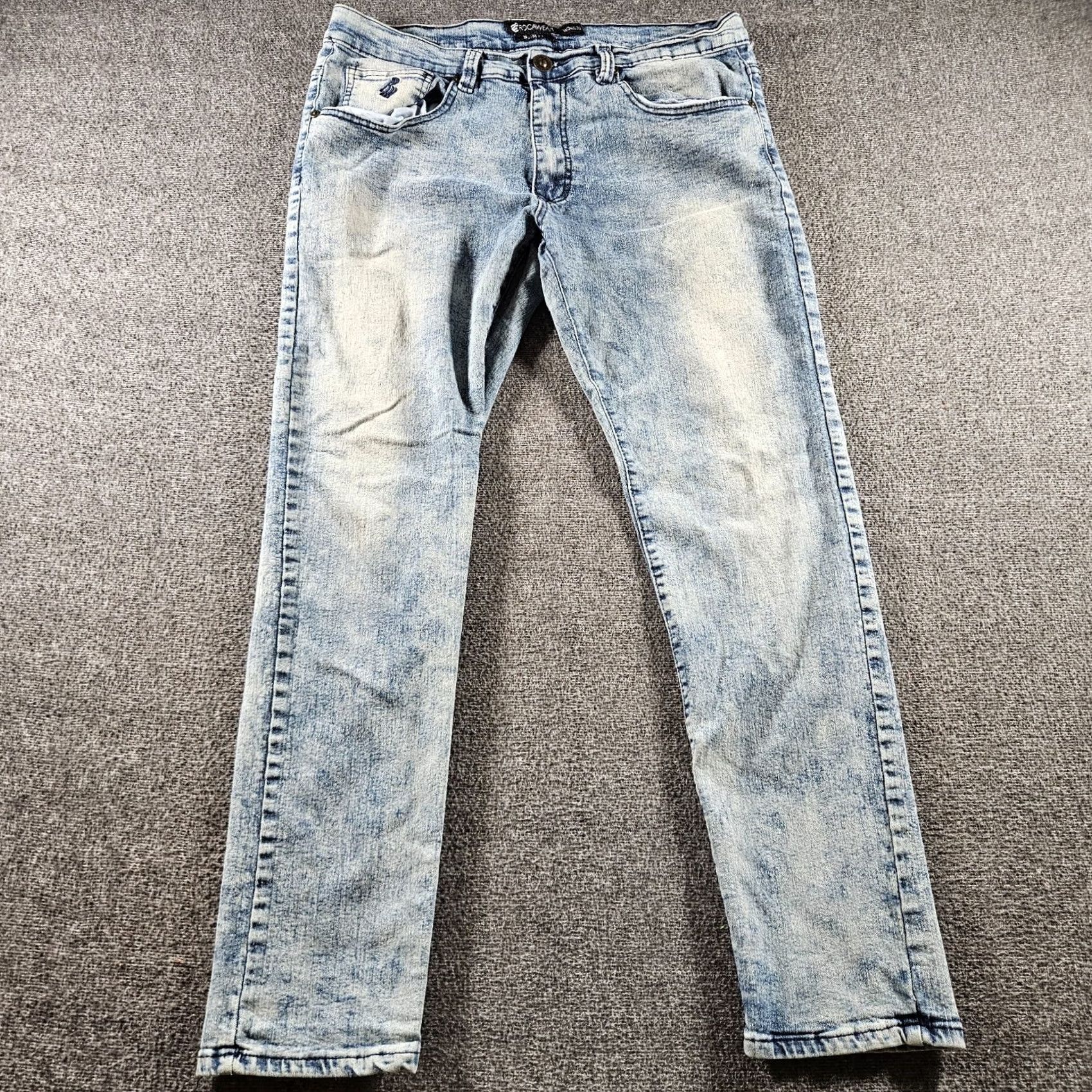 Rocawear Rocawear Slim Fit Denim Jeans Straight Leg Light Wash 34x32 Mid Rise 5-Pocket Zip Mens jeans Blue Cotton Embroidered Logo hip hop Size US 34 / EU 50 - 2 Thumbnail