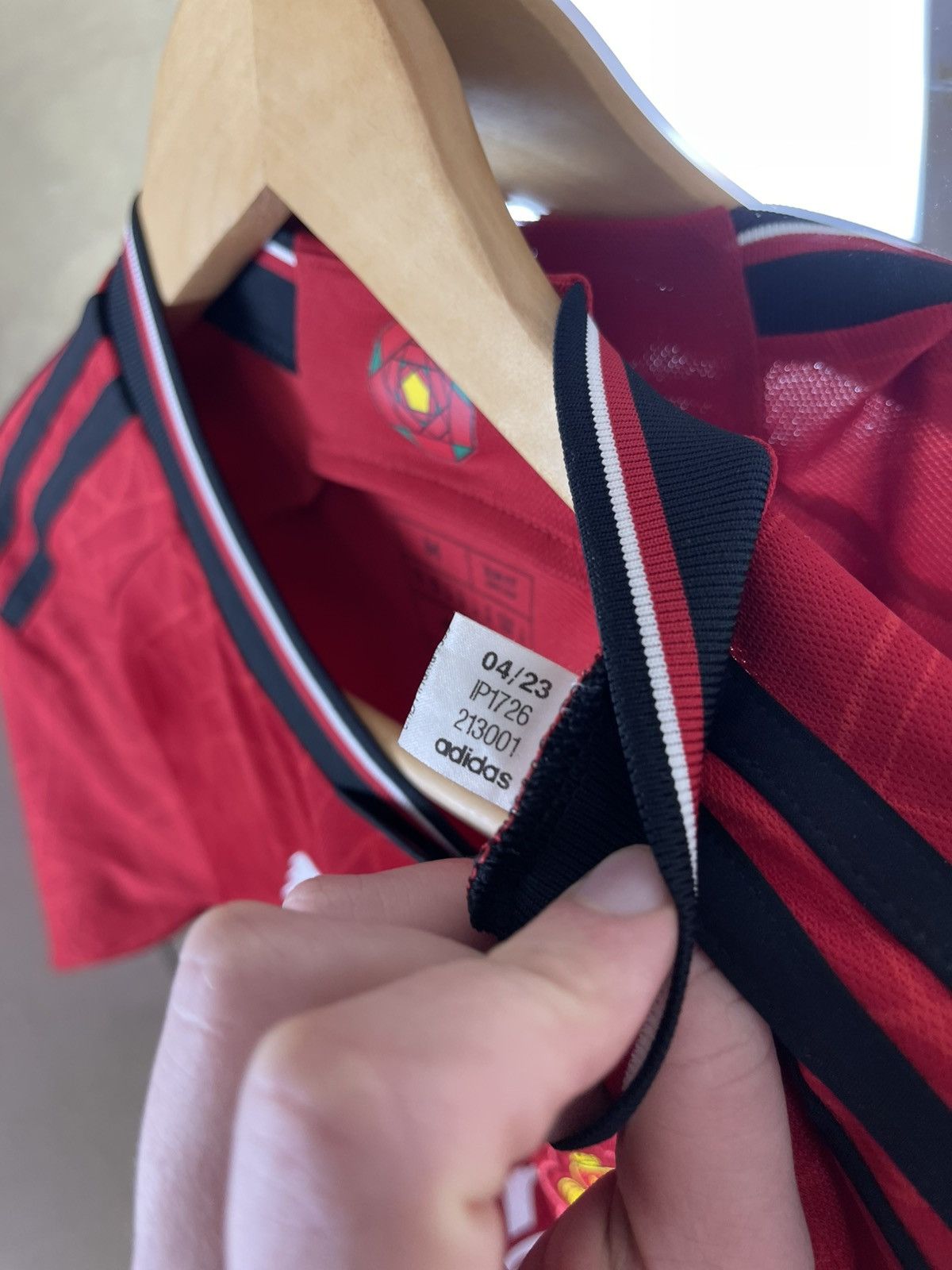 Adidas 23/24 Manchester United Home Jersey / Aeroready Tech Fabric Size US M / EU 48-50 / 2 - 7 Thumbnail