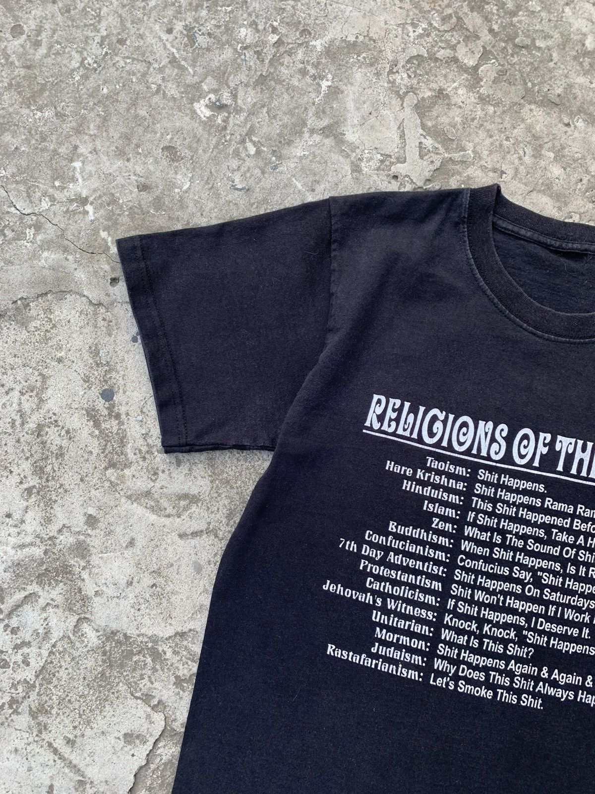Vintage Vintage Religions Of The World Tee Size US S / EU 44-46 / 1 - 3 Thumbnail