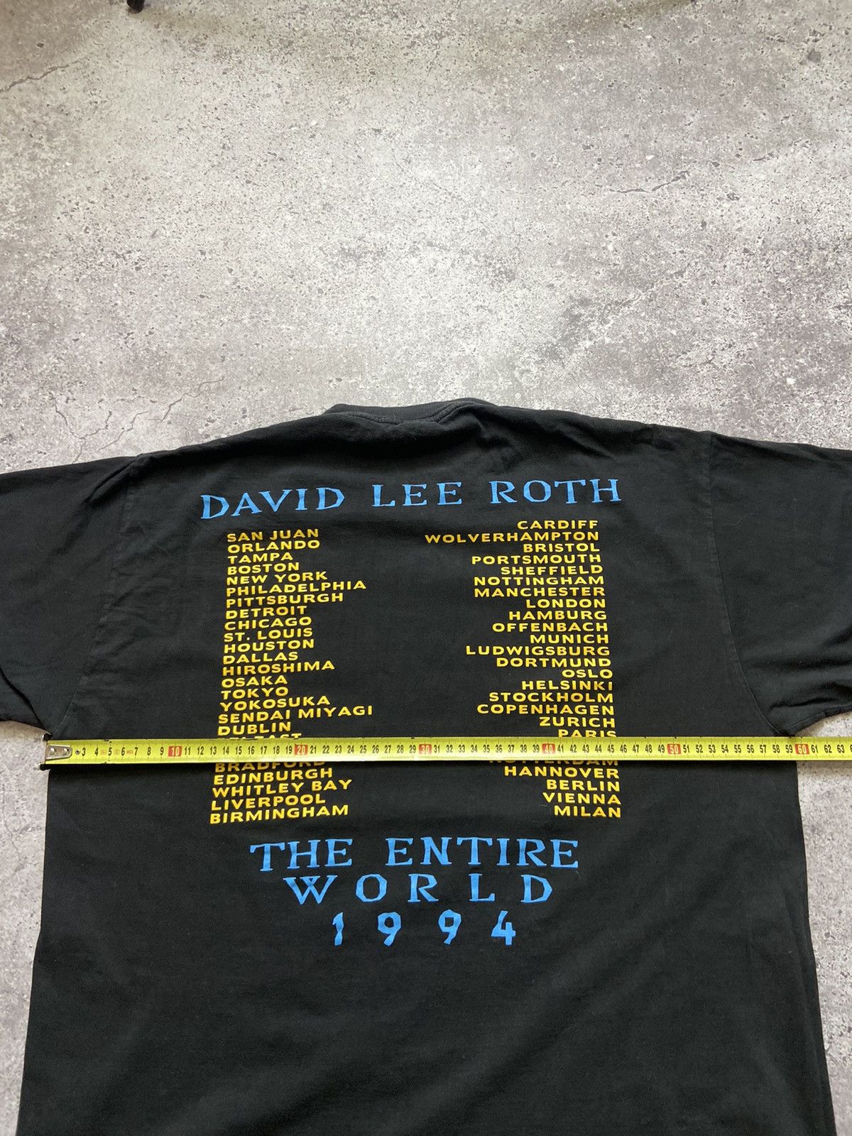 Band Tees Vintage 1994 DAVID LEE ROTH The Entire world Tee XL Size US XL / EU 56 / 4 - 6 Thumbnail