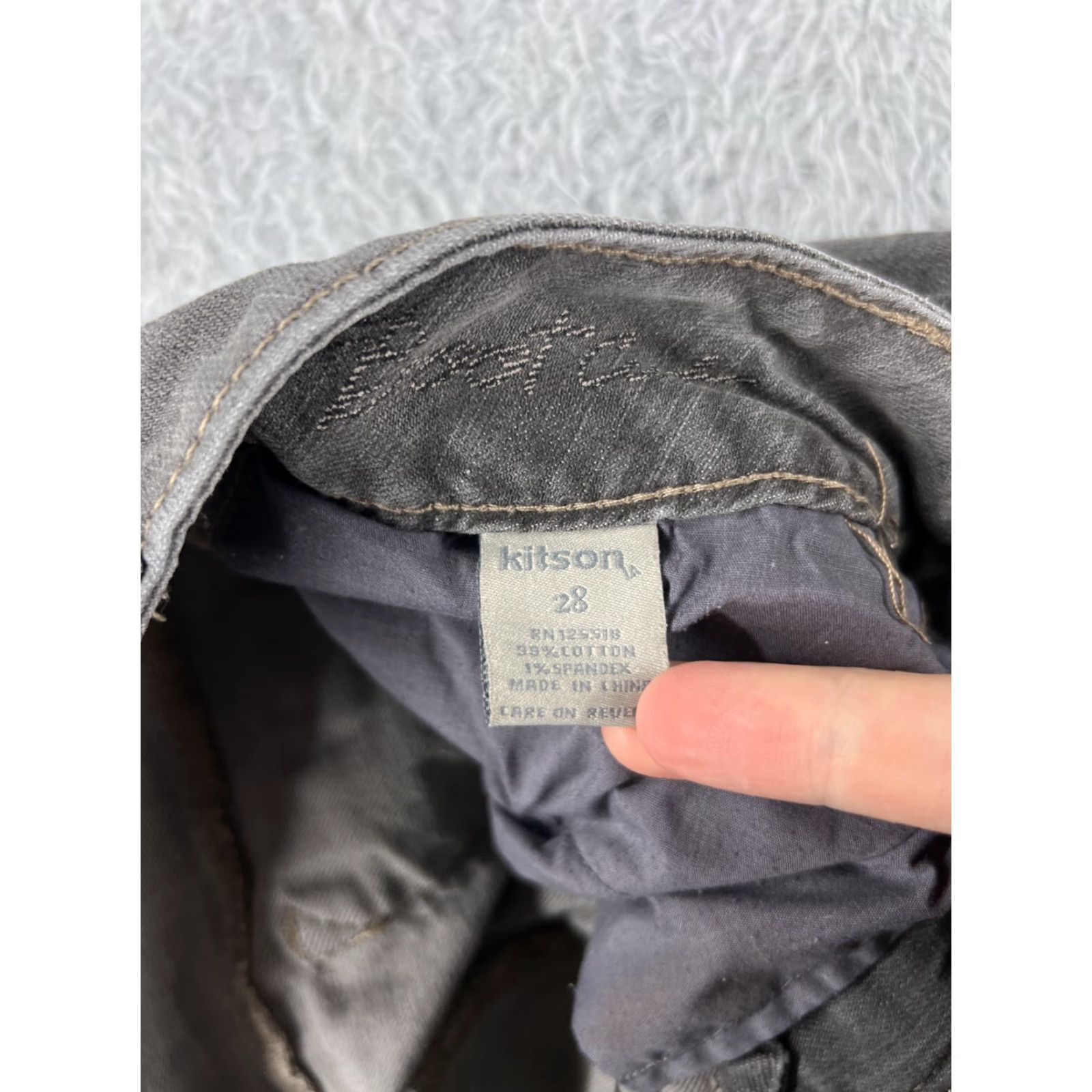 Vintage Kitson Jeans Womens 28 Gray Denim Flared Distressed 5-Pocket Regular Inseam 32 29x32 Vintage Favorite American Jeans Mens? Wait. End. Size 28" / US 6 / IT 42 - 7 Thumbnail