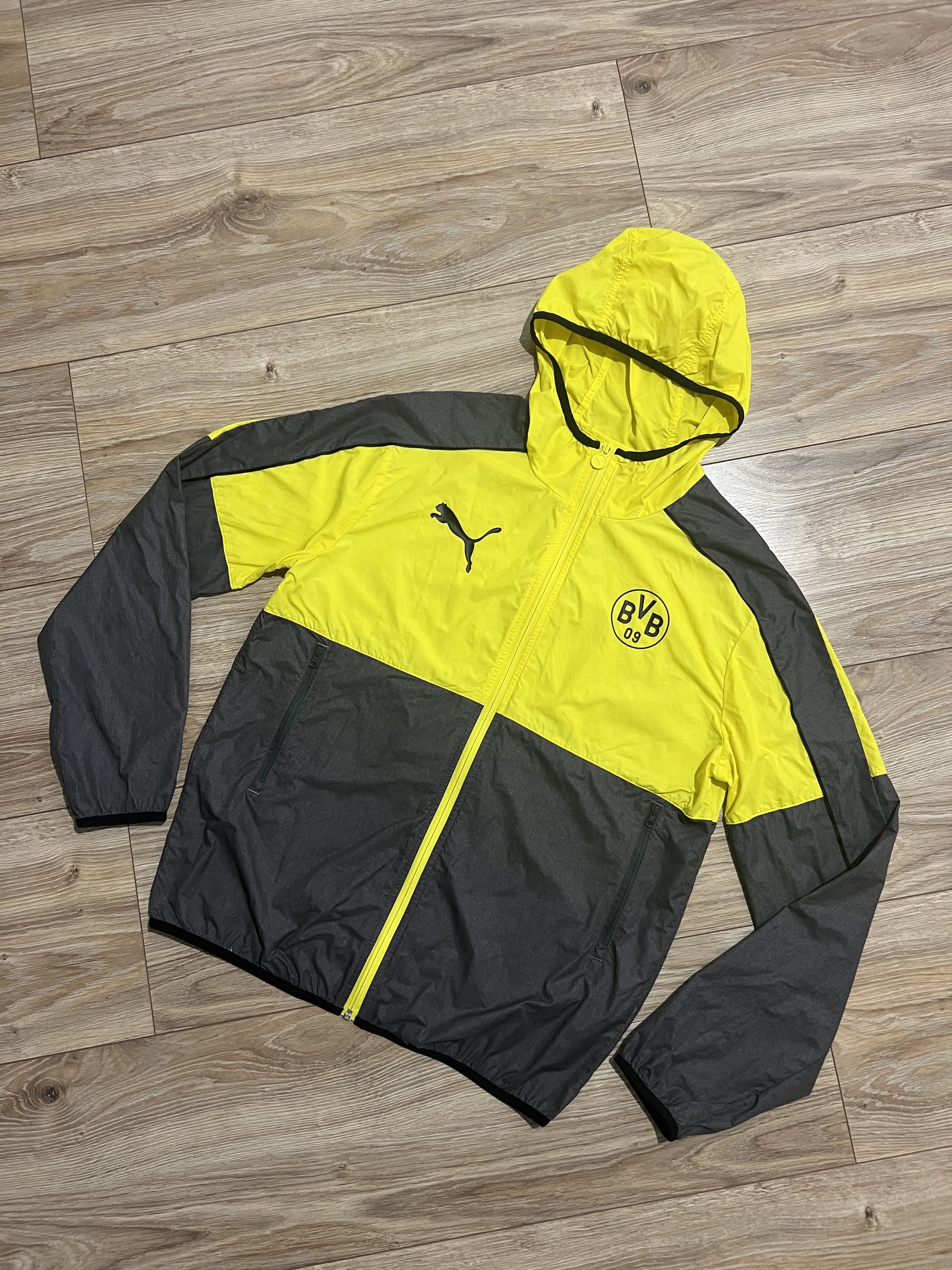 Puma × Vintage Light Jacket Puma Borussia Dortmund Vintage Germany Club Size US M / EU 48-50 / 2 - 1 Thumbnail