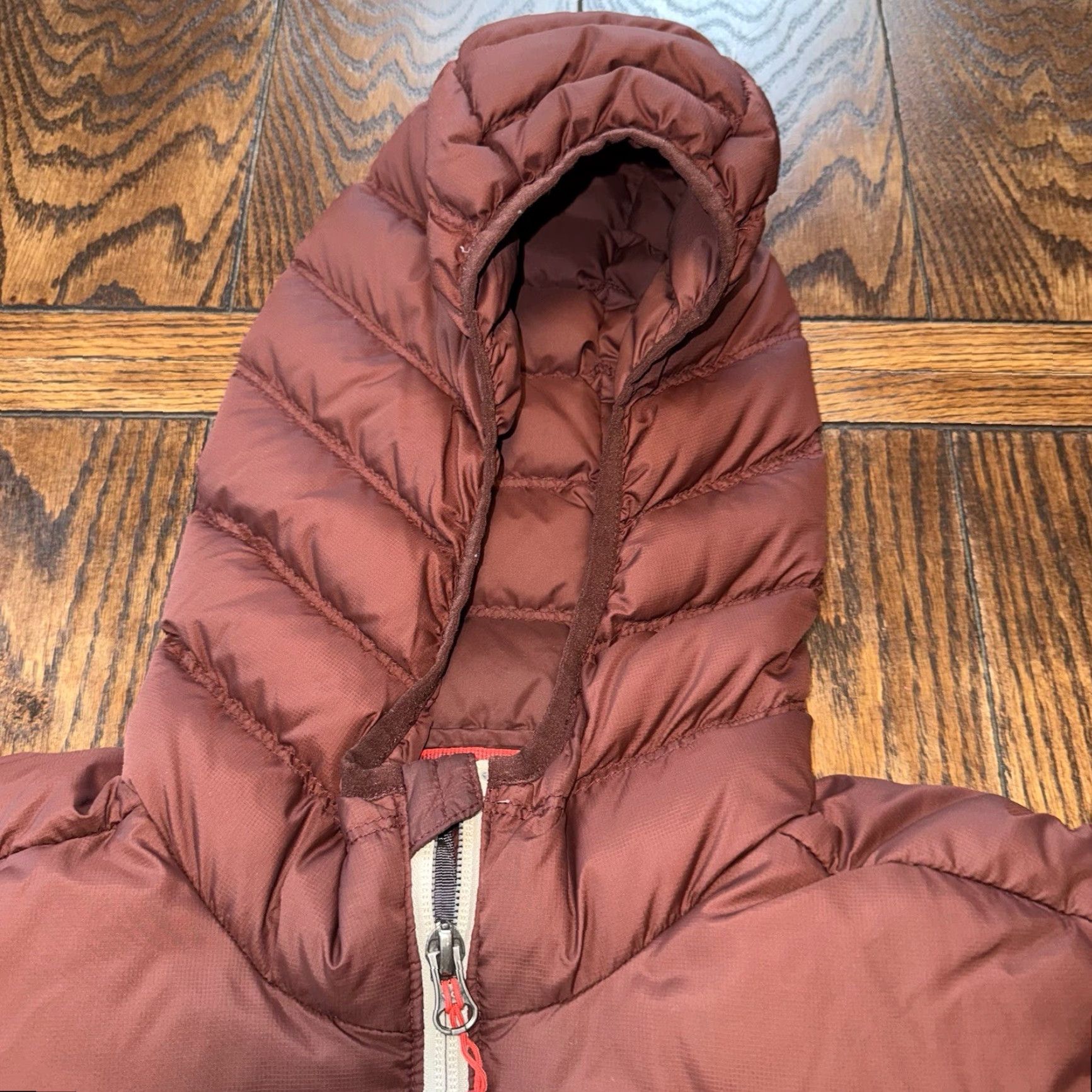 Mountain Hardwear VINTAGE Mountain Hardwear Puffer Jacket 650 Down Q Shield Size Small Burgundy Ivory Size S / US 4 / IT 40 - 4 Thumbnail
