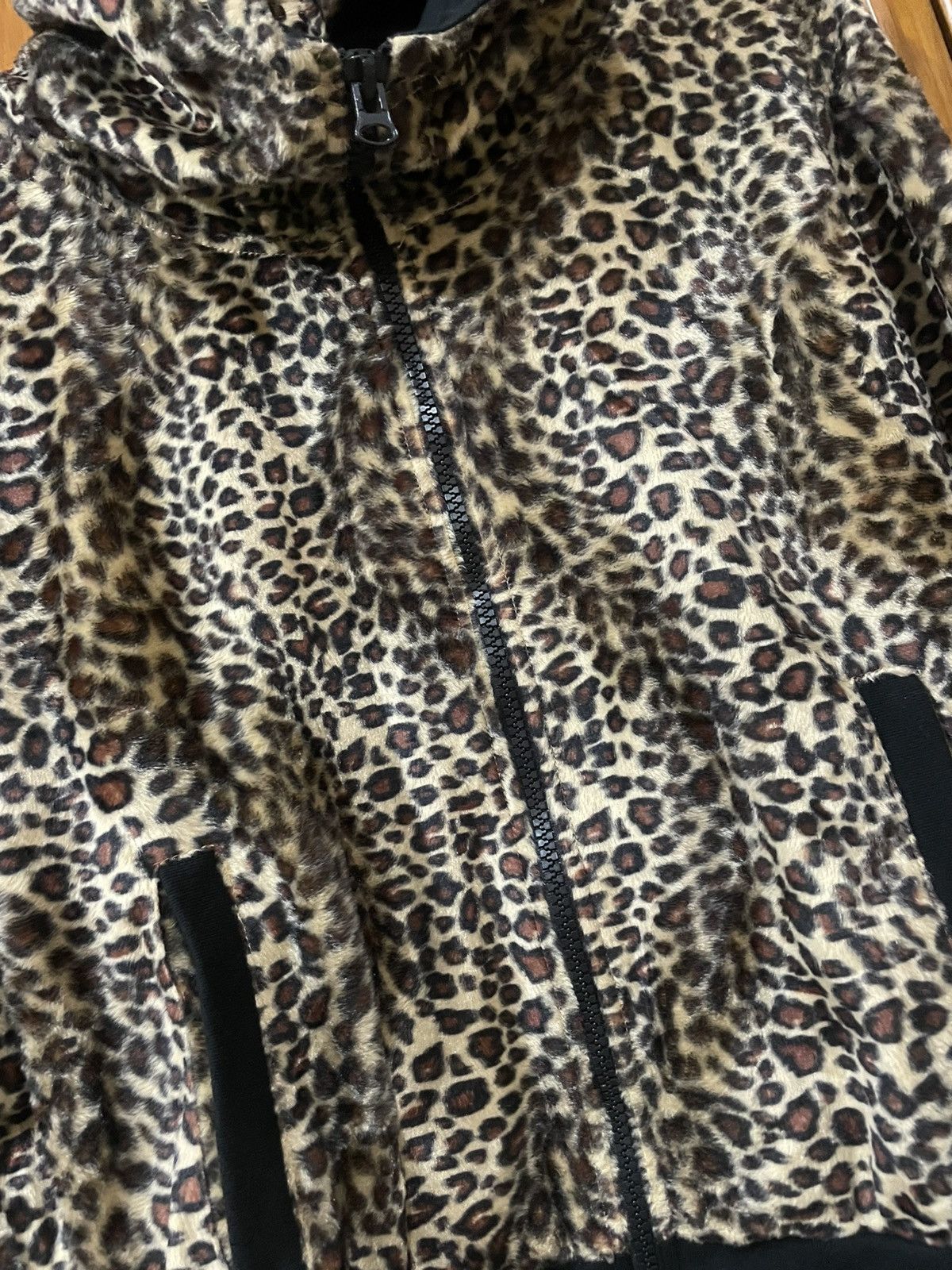 Japanese Brand VELVET LEOPARD ZIPP JACKET Size M / US 6-8 / IT 42-44 - 2 Thumbnail