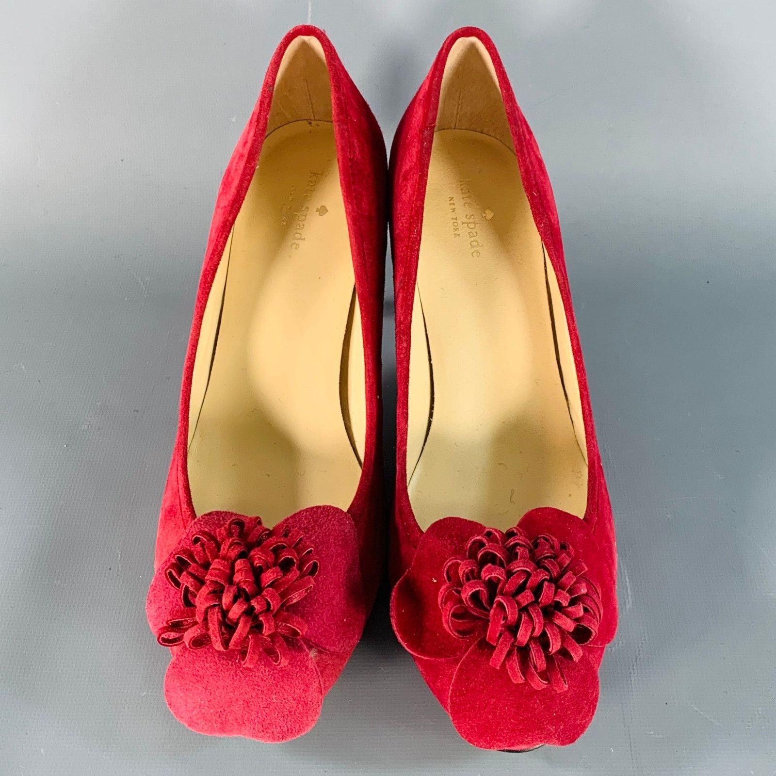 Kate Spade Size 7.5 Burgundy Suede Floral Applique Kitten Heel Pumps Size US 7.5 / IT 37.5 - 4 Thumbnail