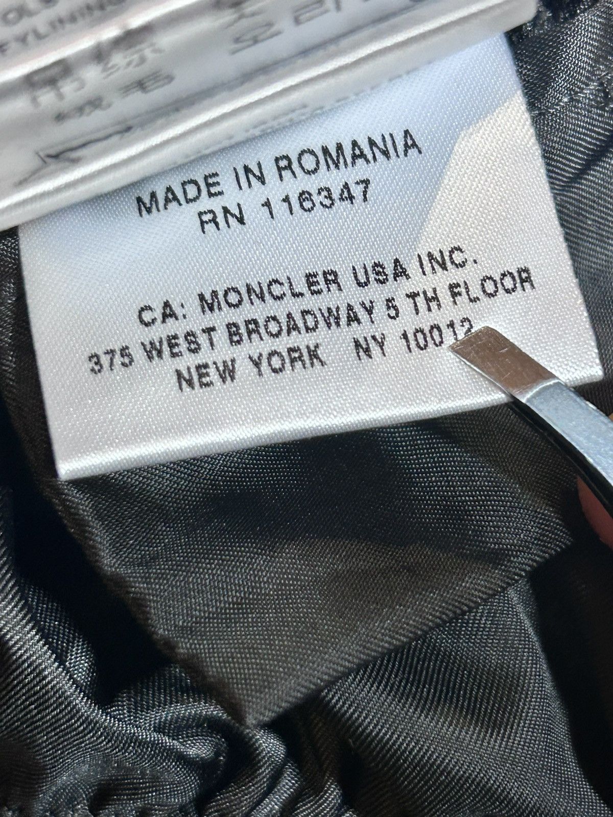 Moncler Moncler Bezy Down Puffer Jacket Vintage Luxury Y2K Very Rare Size XS / US 0-2 / IT 36-38 - 16 Thumbnail
