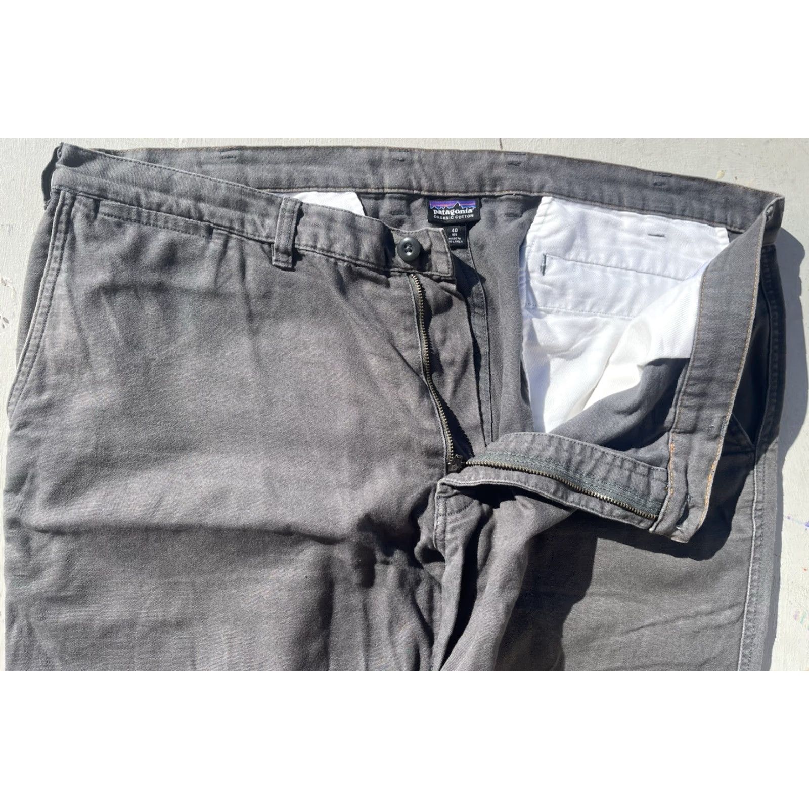 Patagonia VINTAGE Patagonia Pants Gray Solid 40 Flat Front Regular 32in Inseam 5-Pocket Chino Mens Size US 40 / EU 56 - 4 Thumbnail