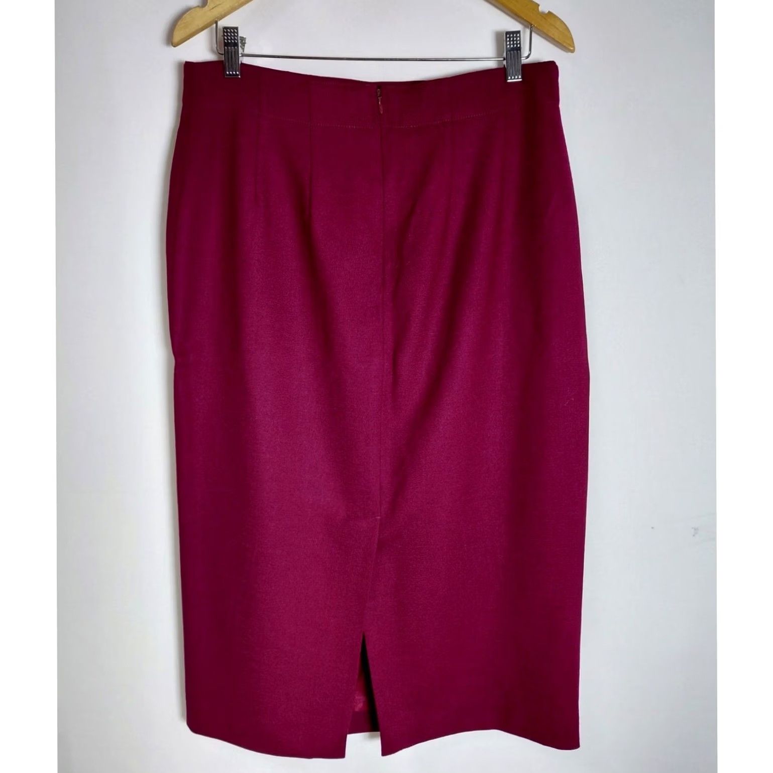 Vintage VINTAGE Gianni Sport Skirt Women 16 Wool Pink Knee Length Lined Zipper USA Solid, A-Line, Formal, Business, Dry Clean Only, 100% Wool Size 38" / US 16 / IT 52 - 2 Thumbnail