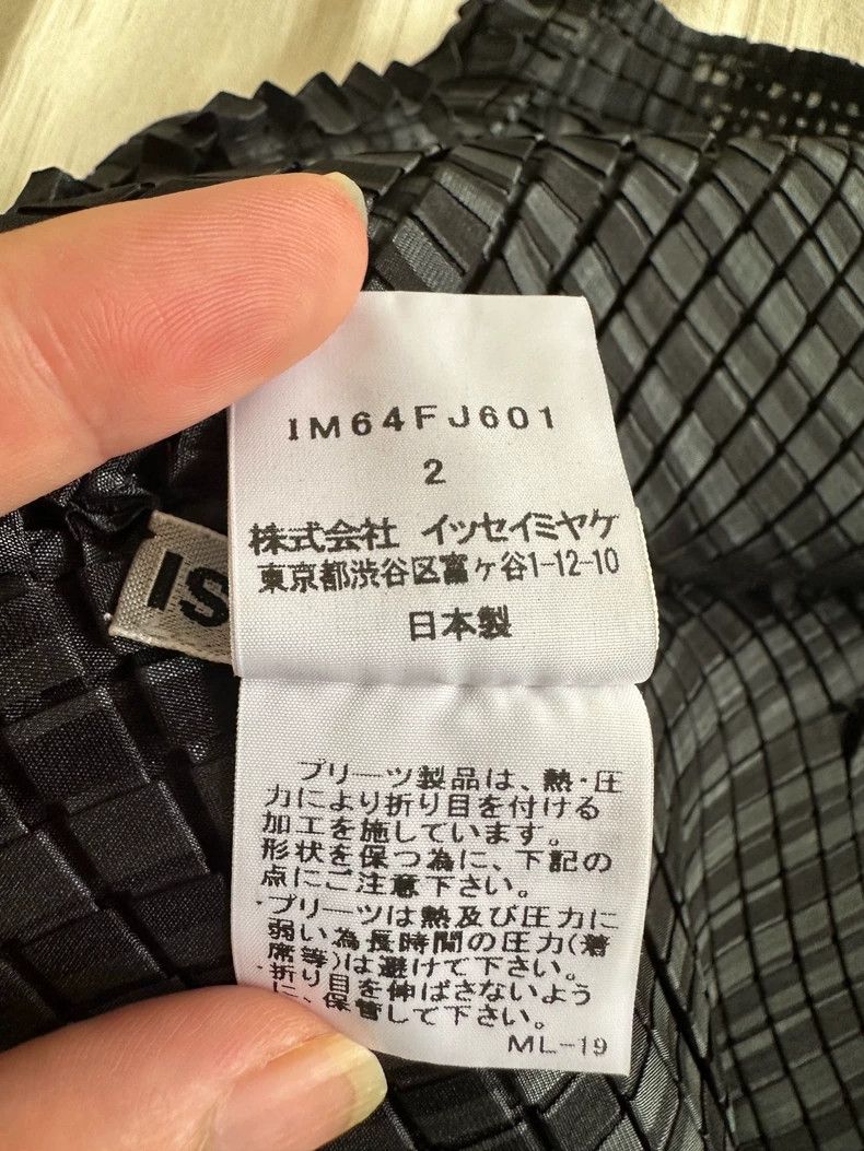 Issey Miyake Issey Miyake size:2 Black main line waffle pleated top Size S / US 4 / IT 40 - 3 Thumbnail