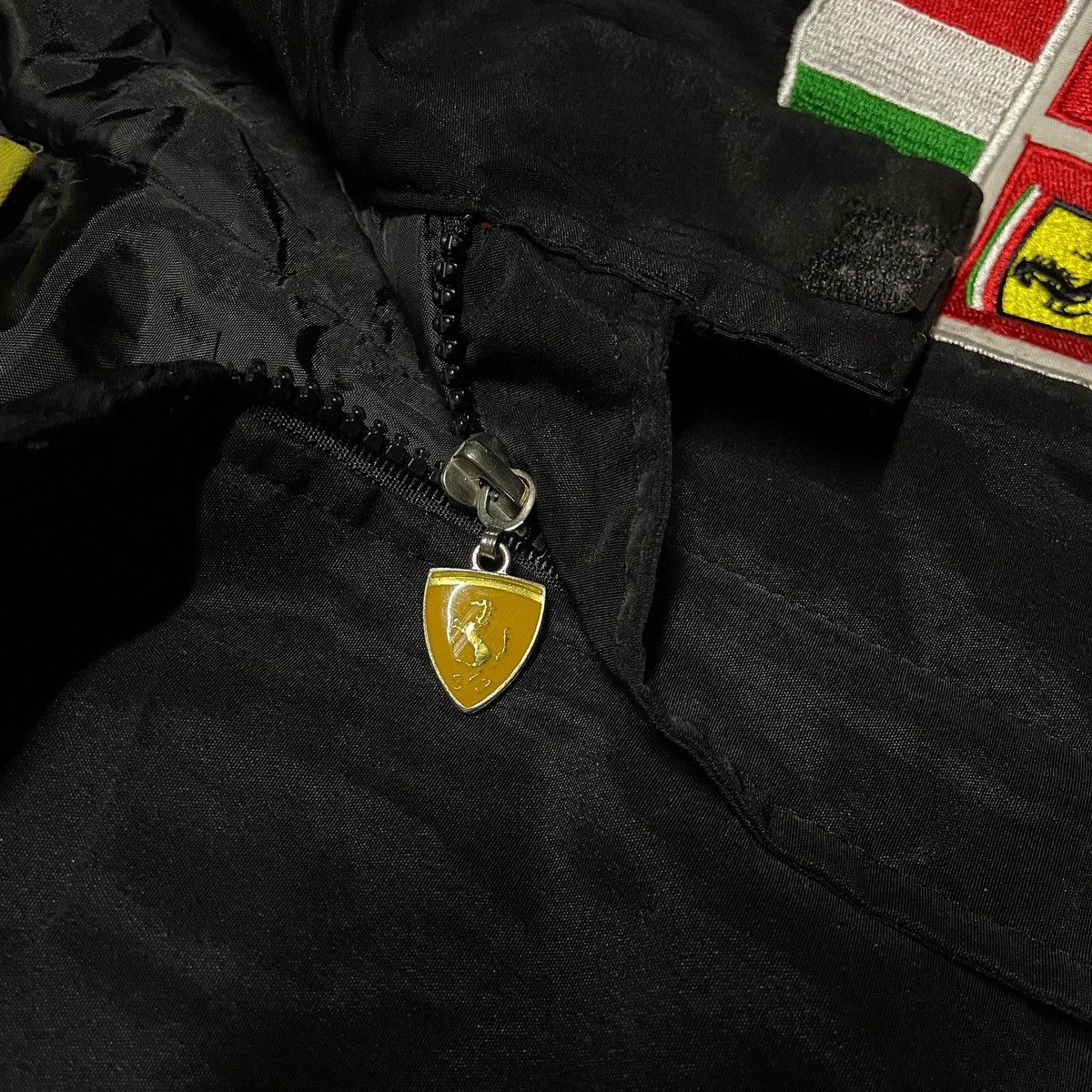 Ferrari × Marlboro × Marlboro Adventure Team F1 Ferrari x Marlboro 1996 Vtg championship team windbreaker Size US M / EU 48-50 / 2 - 5 Thumbnail
