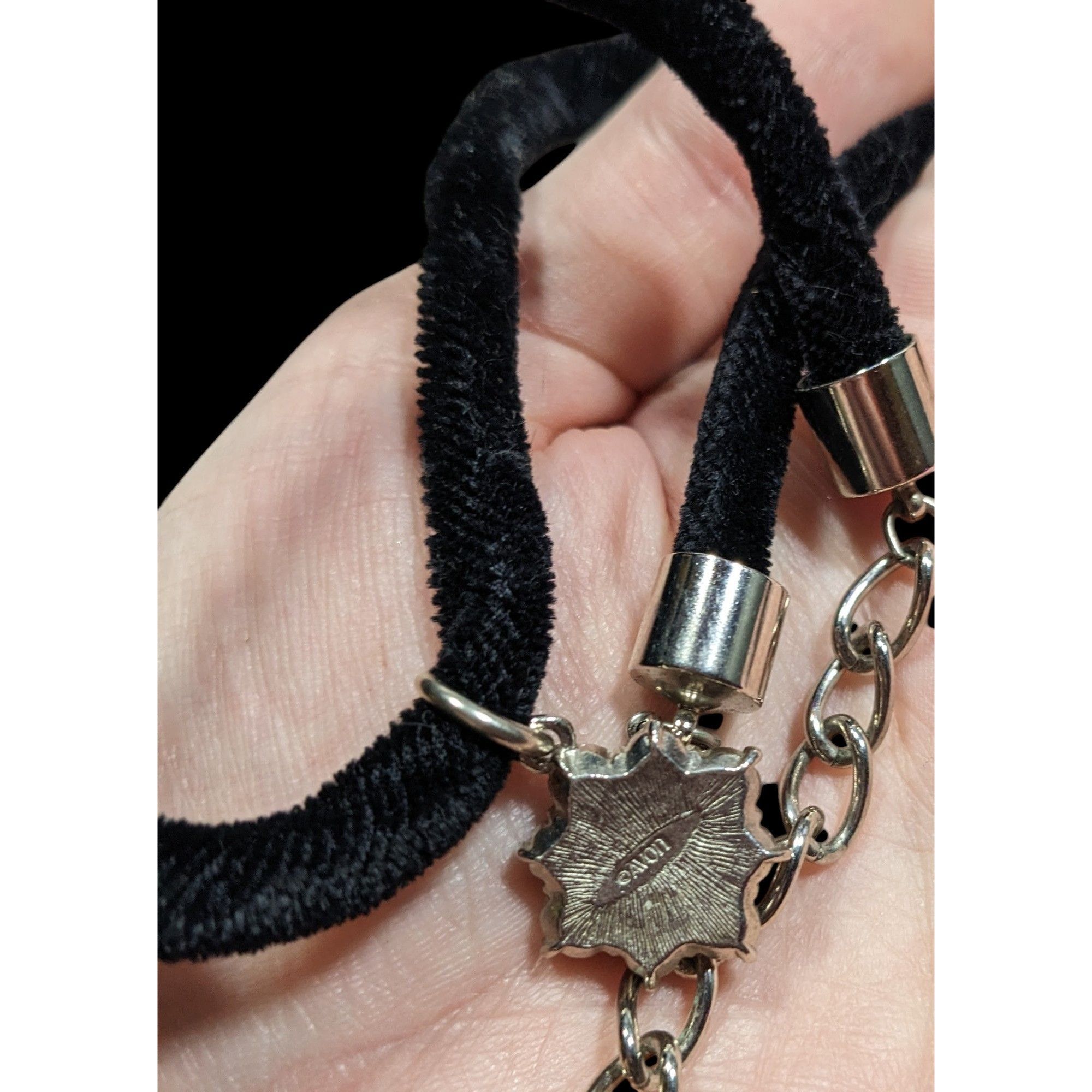 Other Vintage Avon Victorian Gothic Rhinestone Pendant Necklace On Size ONE SIZE - 4 Thumbnail