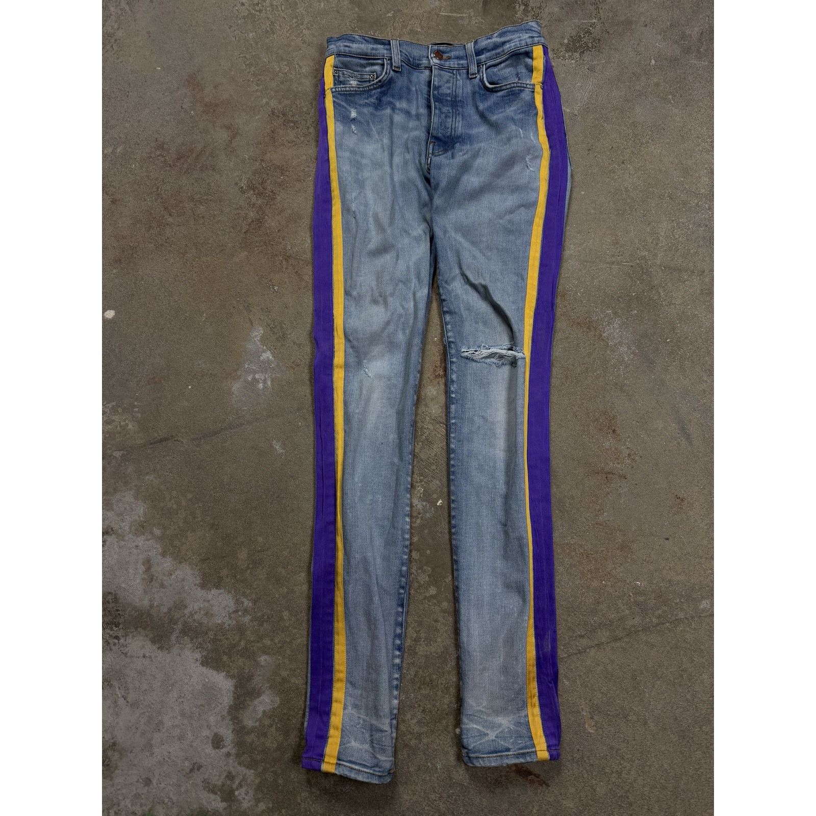 Amiri Amiri Jeans Thrasher Lightwash Purple Yellow Stripe Used 30 Size US 30 / EU 46 - 1 Thumbnail