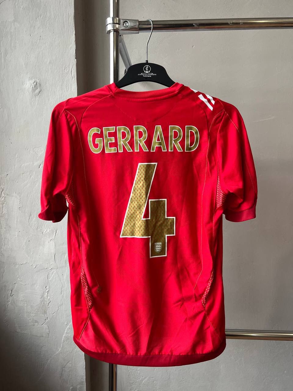 Umbro 2006/08 ENGLAND TEAM #4 GERRARD SOCCER JERSEY SHIRT SIZE S Size US S / EU 44-46 / 1 - 13 Thumbnail