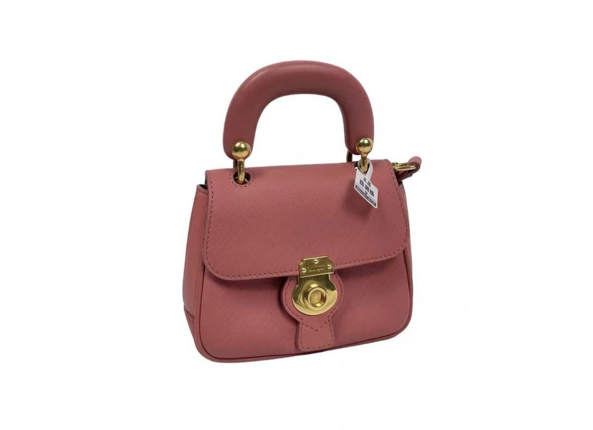 Burberry Pink Structured Handbag with Gold Hardware Size ONE SIZE - 1 Thumbnail