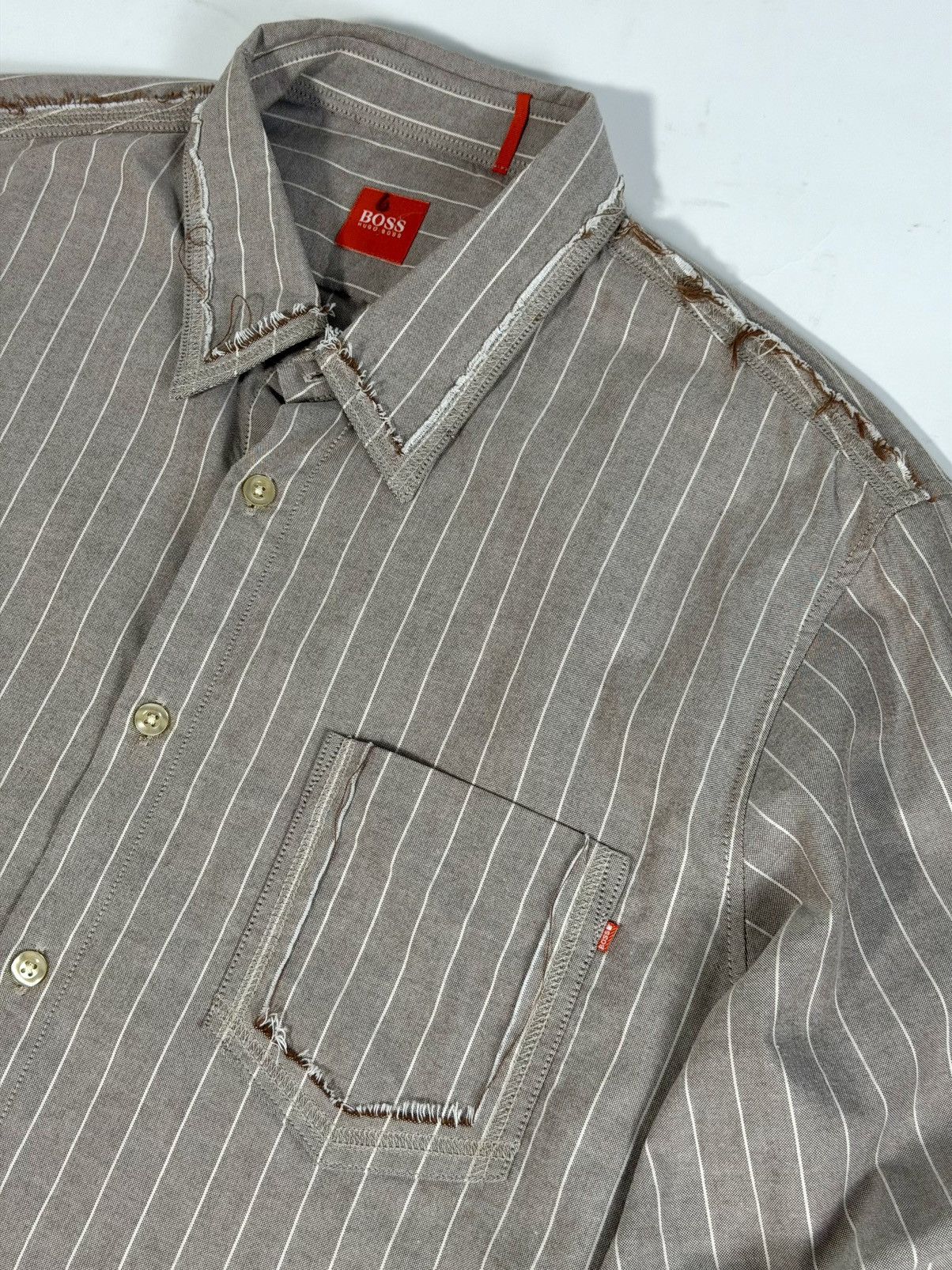 Hugo Boss Hugo Boss Orange Label Raw Hem Button Up Size US L / EU 52-54 / 3 - 1 Thumbnail