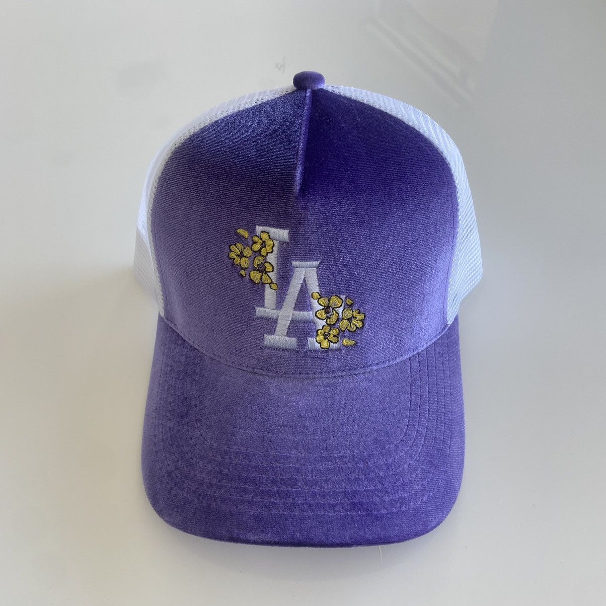 NBA La Lakers Trucker Hat Size ONE SIZE - 1 Thumbnail
