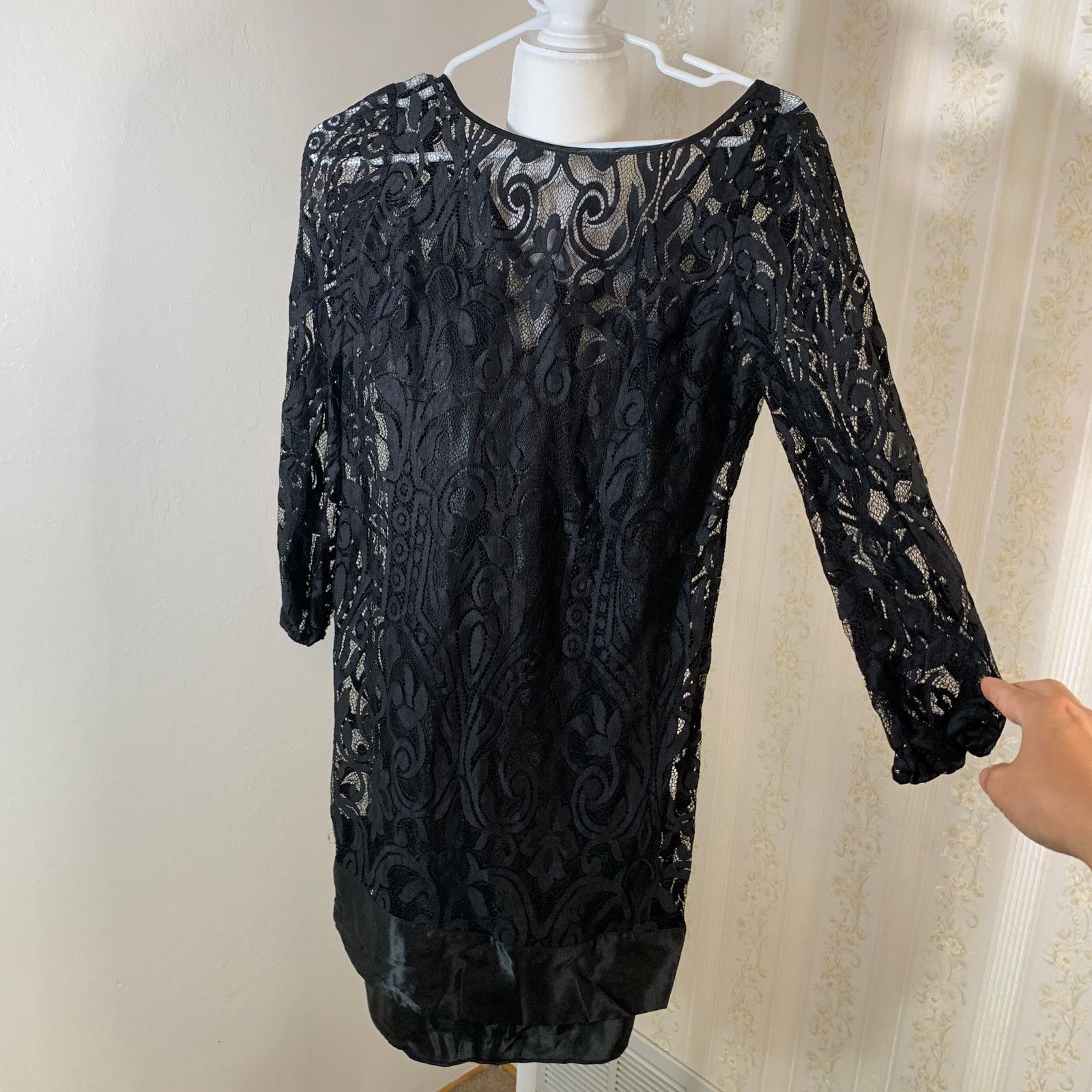 Laundry by Shelli Segal Laundry by Shelli Segal Black Lace Dress size 4 Size S / US 4 / IT 40 - 1 Thumbnail