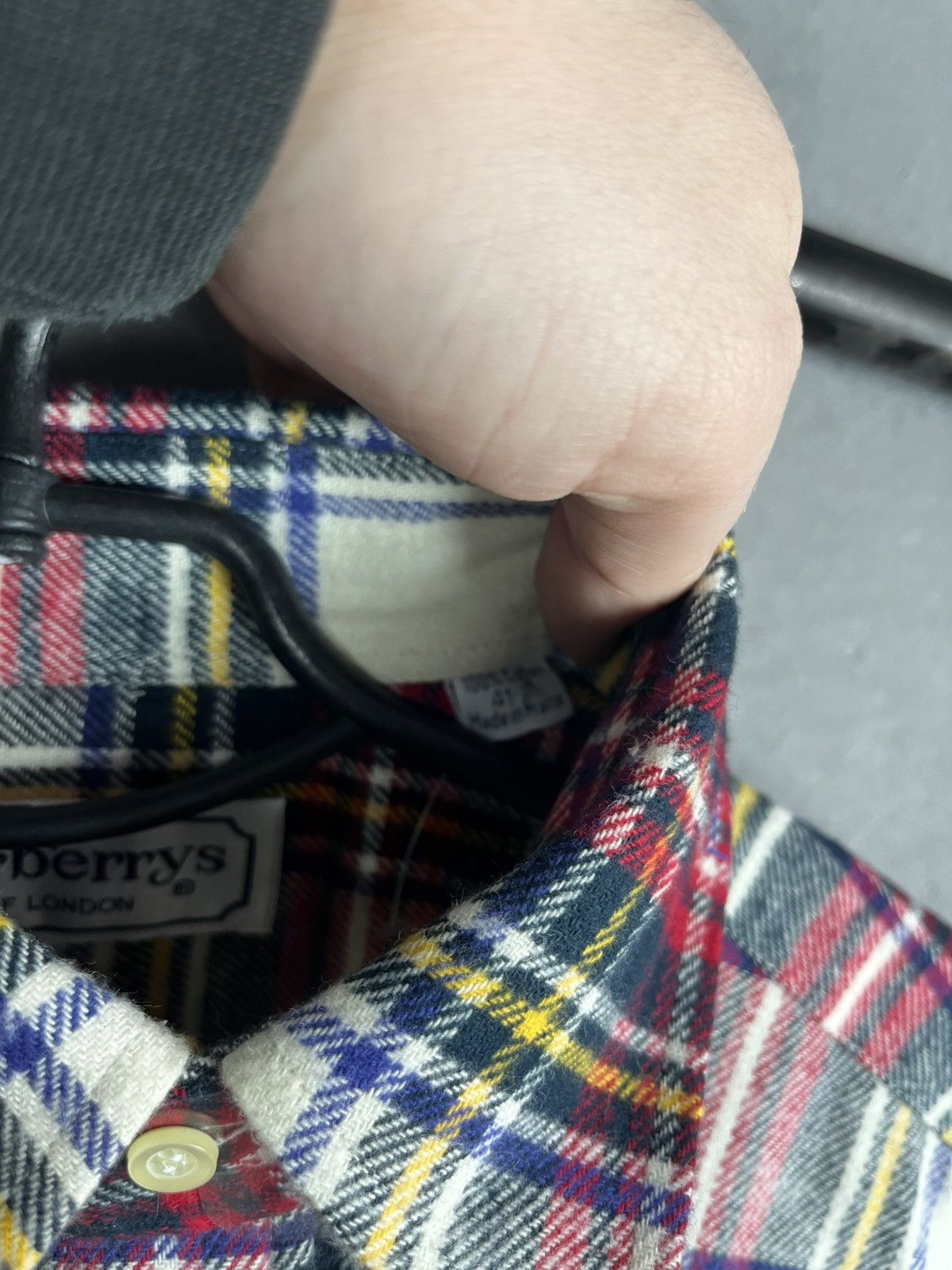 Burberry Burberrys mens button shirt size L vintage Size US L / EU 52-54 / 3 - 7 Thumbnail