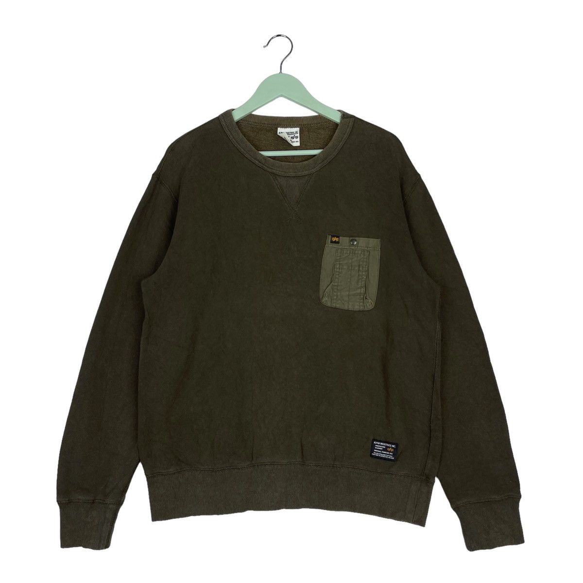 Alpha Industries × Vintage Vintage Alpha Industries Crewneck Sweatshirt Green Size L Size US L / EU 52-54 / 3 - 1 Thumbnail