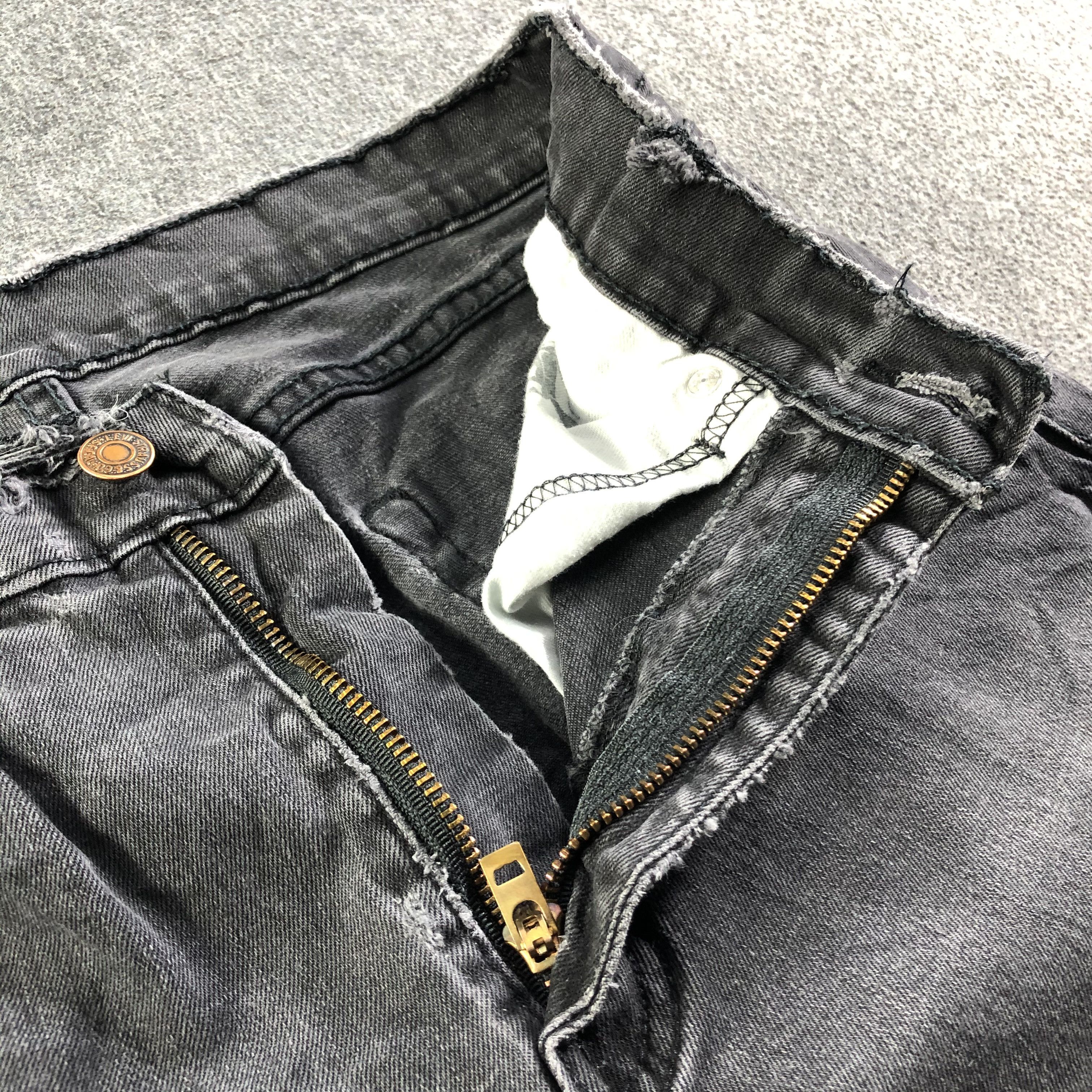 Levi's Vintage Levis 505 Jeans-J4254 Size US 29 - 8 Thumbnail
