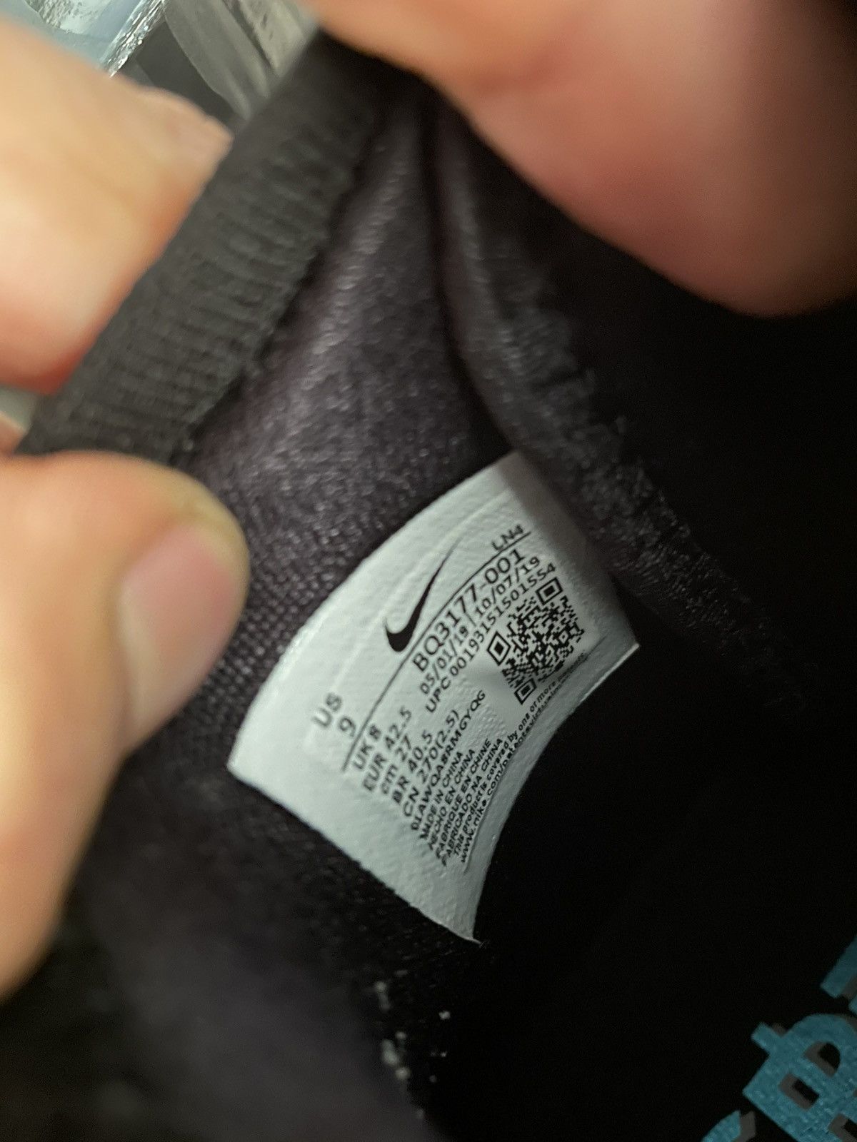 Nike Nike LeBron 17 Global Currency Size US 9 / EU 42 - 10 Thumbnail