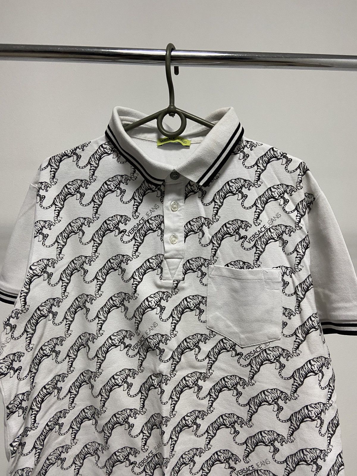 Versace × Vintage Versace jeans Vintage Polo monogram big logo tiger 🐯 Size US L / EU 52-54 / 3 - 3 Thumbnail
