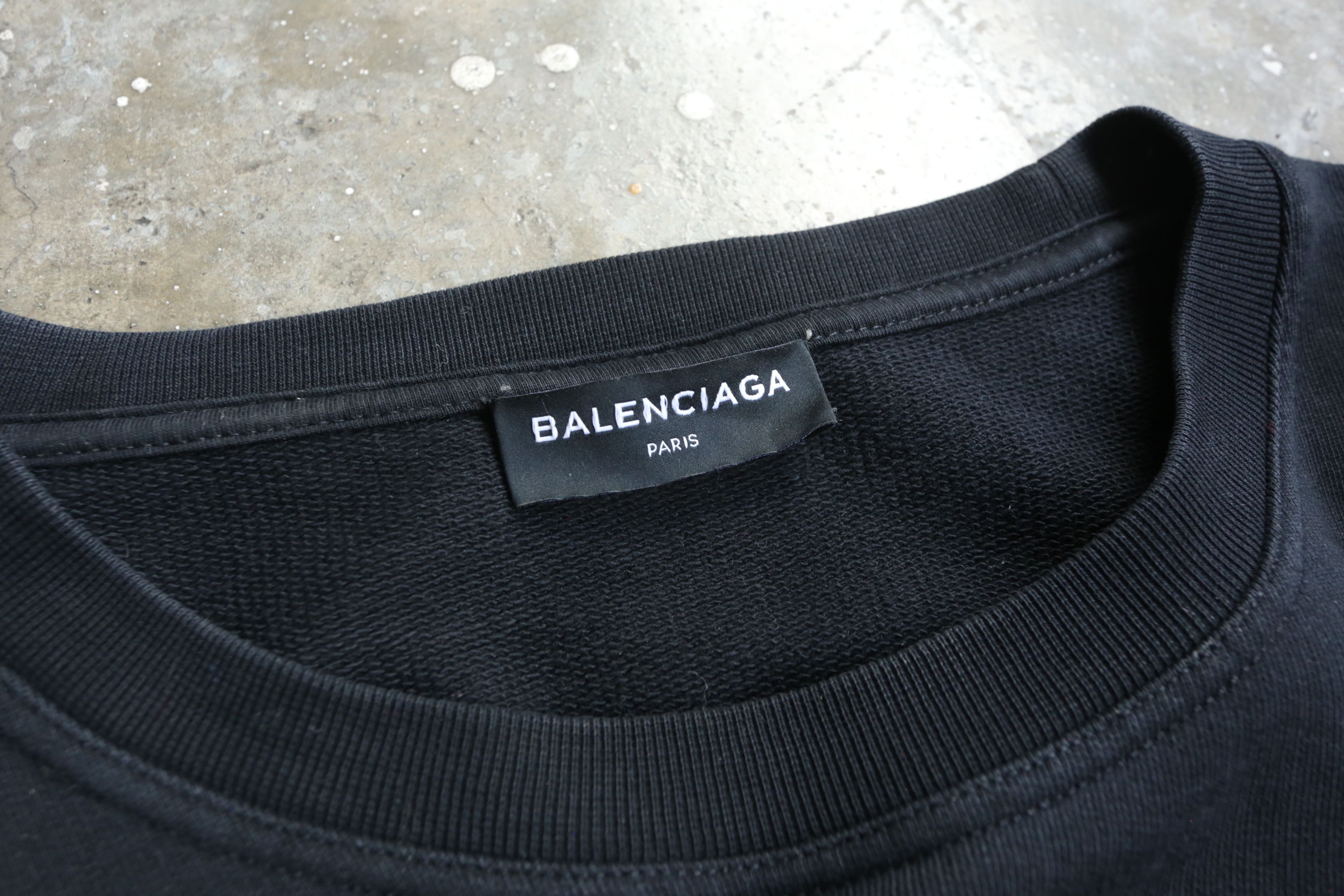 Balenciaga Balenciaga - F/W 17 - Oversized Homme Sweater Size US L / EU 52-54 / 3 - 5 Thumbnail