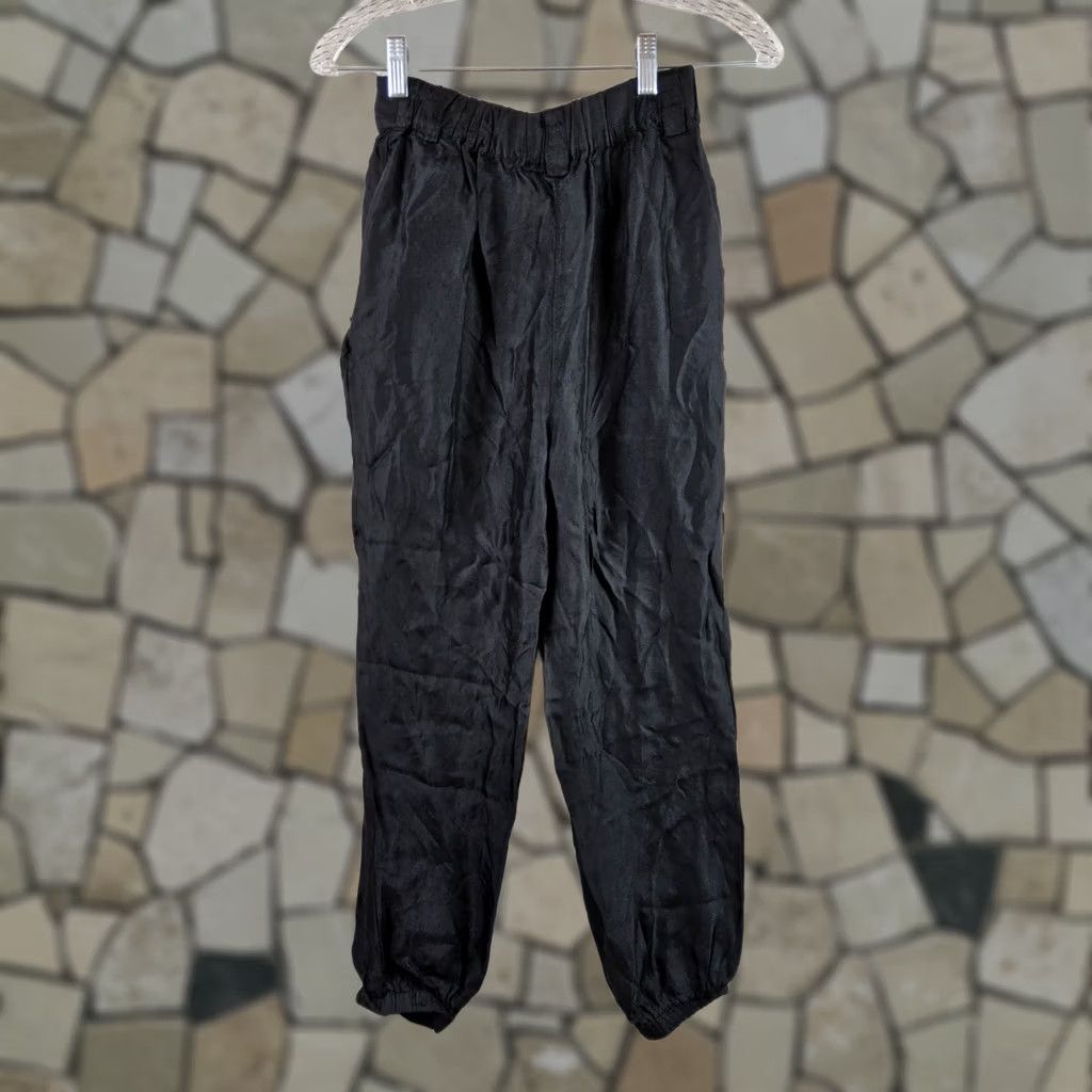 Cinq a Sept Cinq A Sept Jogger Pants Women's XXS Black SilkY Hosiery? Size 24" / US 00 / IT 34 - 1 Thumbnail