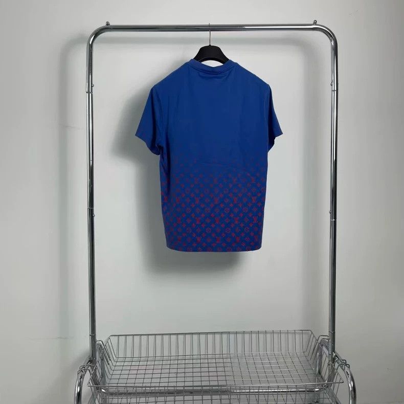 Louis Vuitton Louis Vuitton Red and blue gradient short sleeves Size US L / EU 52-54 / 3 - 2 Thumbnail