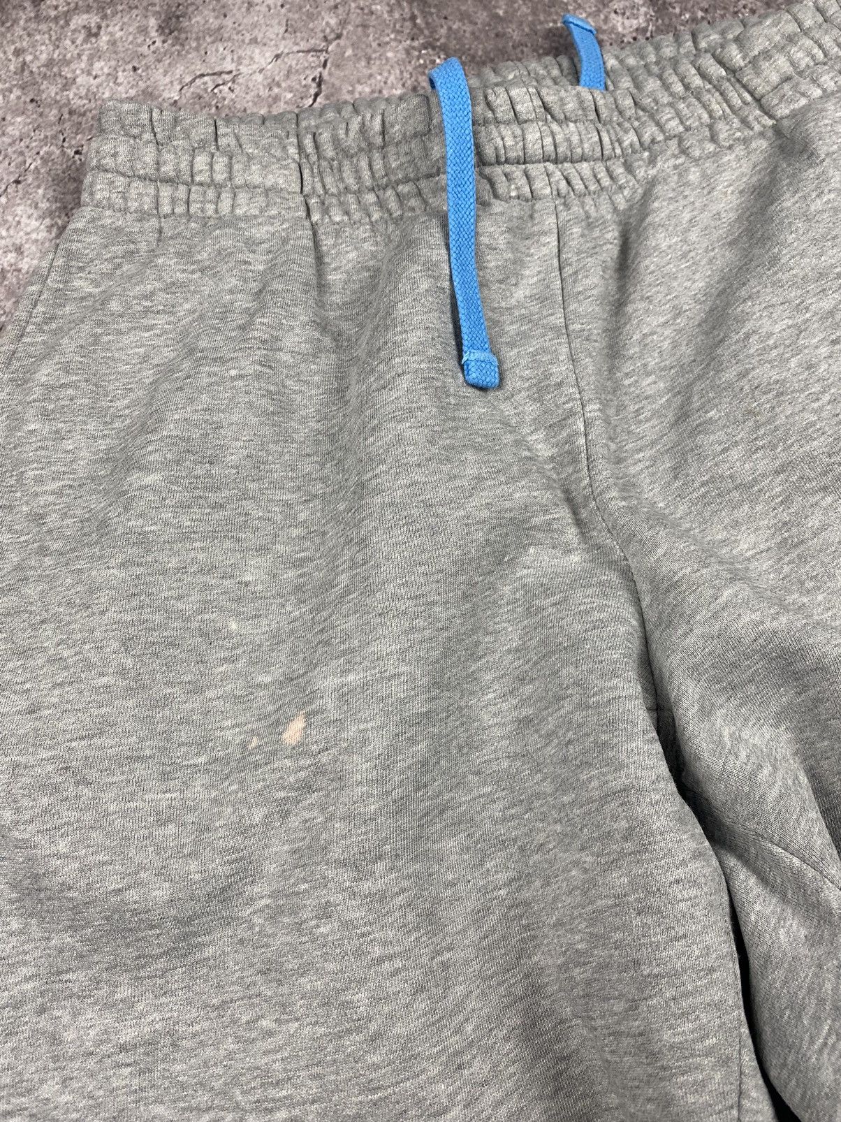 Nike Vintage Nike Baggy Sweatpants Size US 32 / EU 48 - 4 Thumbnail