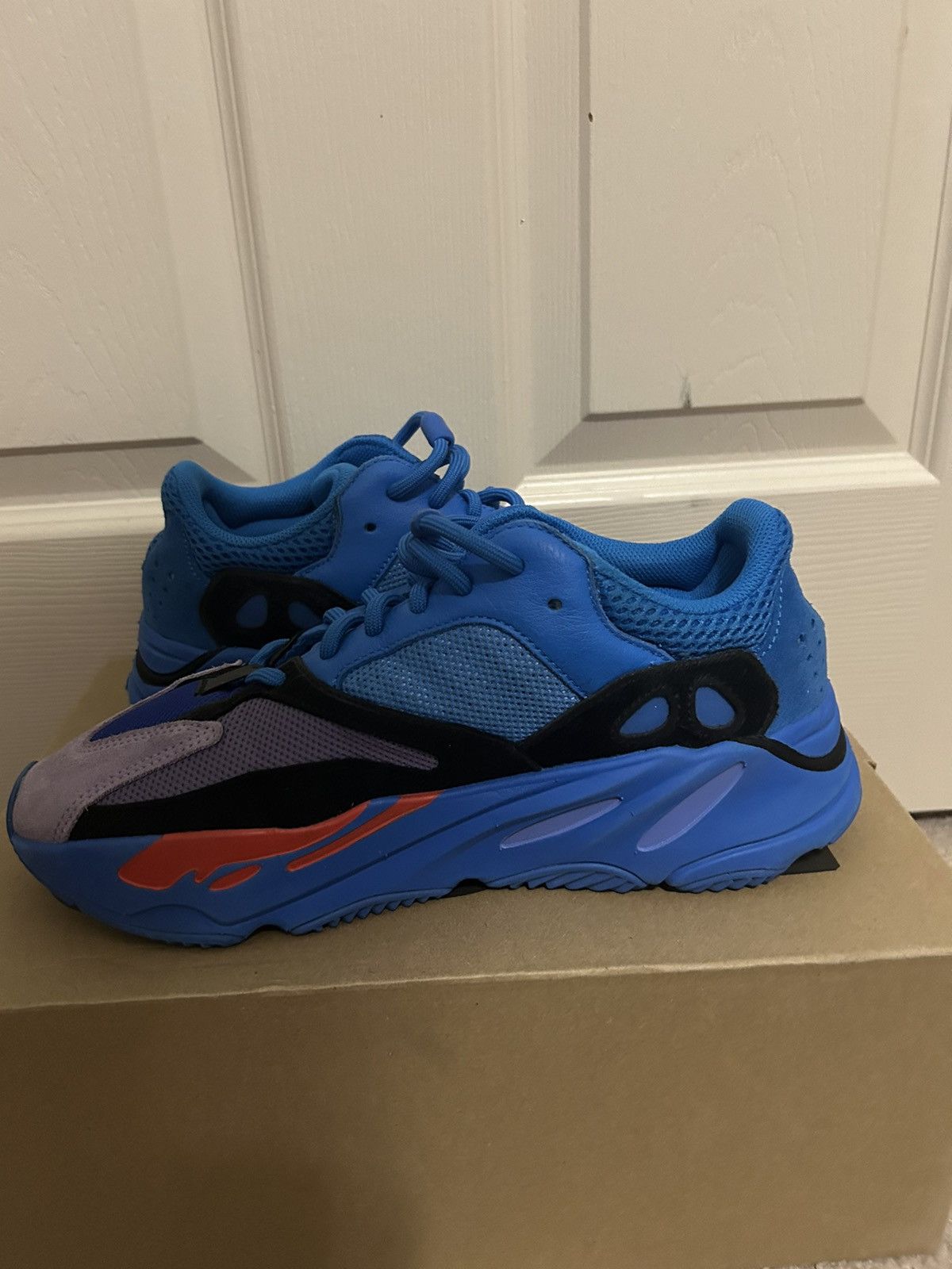Yeezy Yeezy 700 Hi Res Blue Size US 9 / EU 42 - 4 Thumbnail