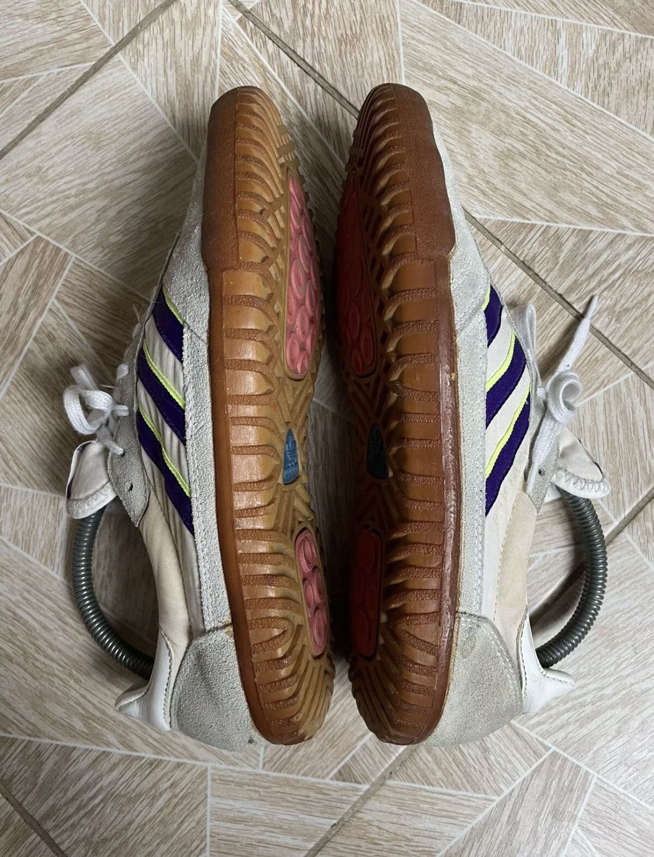 Adidas Adidas Indoor Super Size US 7 / EU 40 - 4 Thumbnail