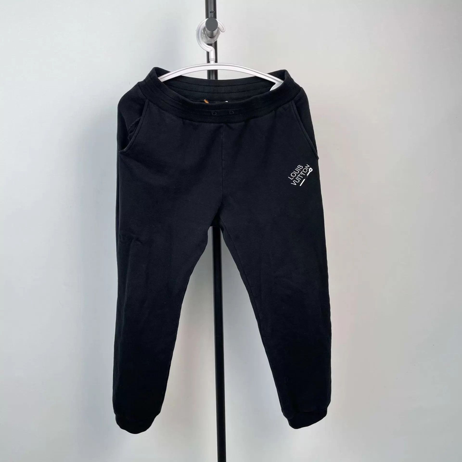 Louis Vuitton Black Jogger Sweatpants with Logo Size US 32 / EU 48 - 1 Thumbnail