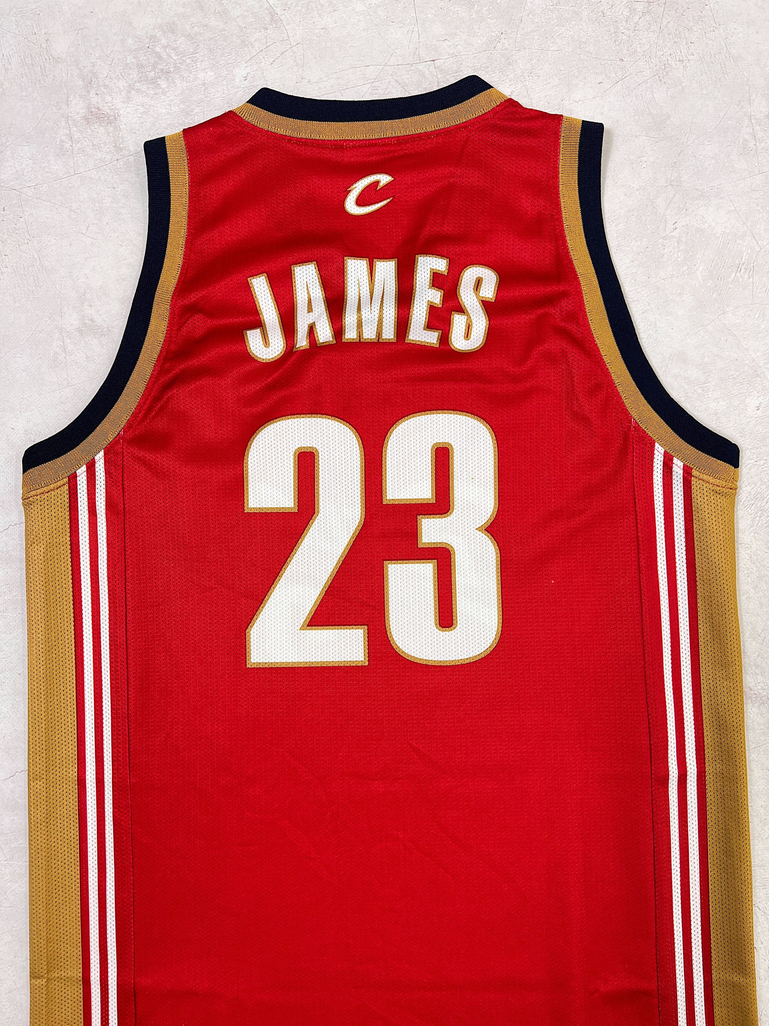 Champion × NBA × Vintage Vintage Cleveland Cavaliers NBA Jersey #23 JAMES LeBron Size US S / EU 44-46 / 1 - 9 Thumbnail
