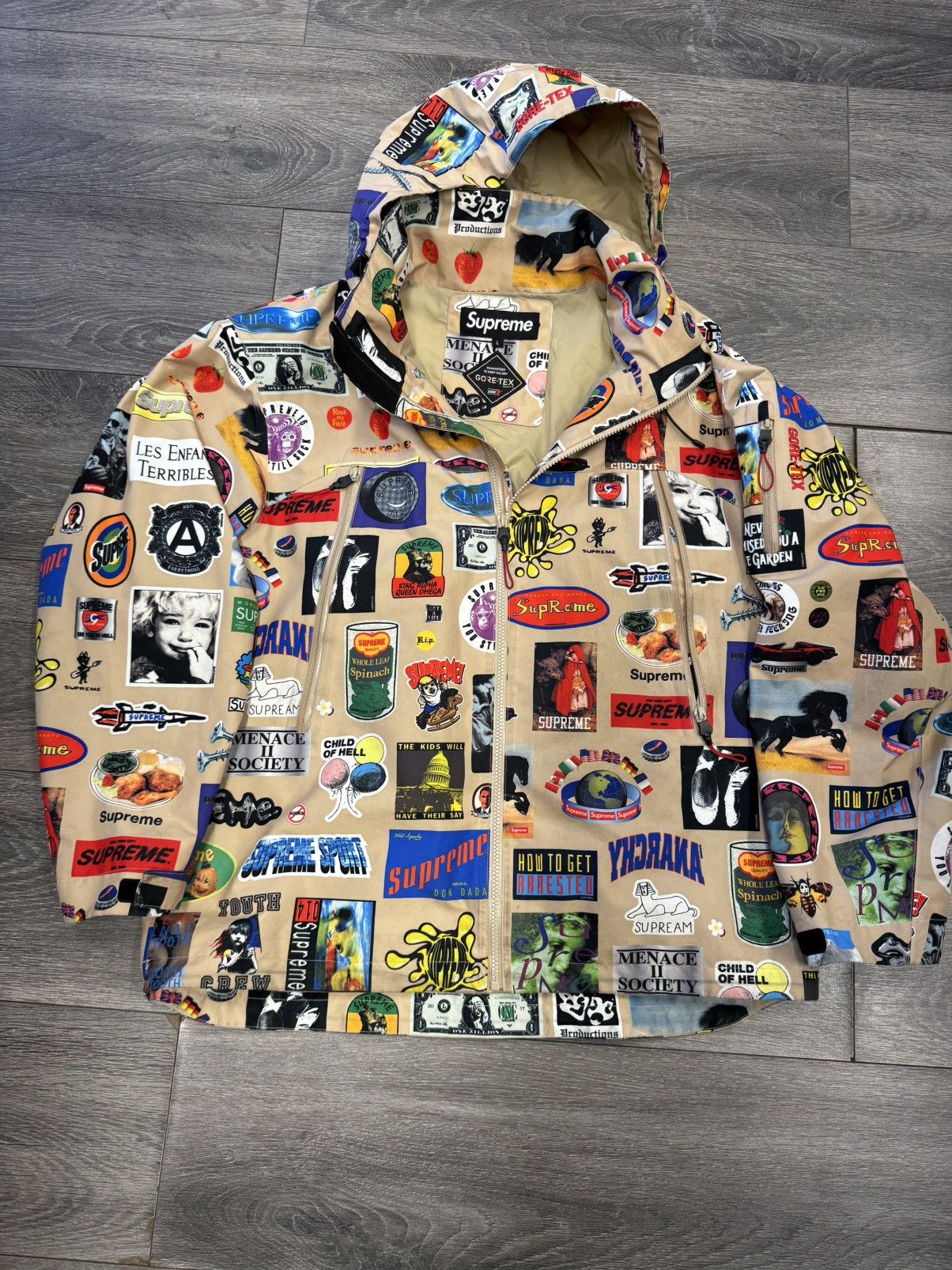 Supreme GORE-TEX Stickers Shell Jacket Supreme Gore Tex Stickers